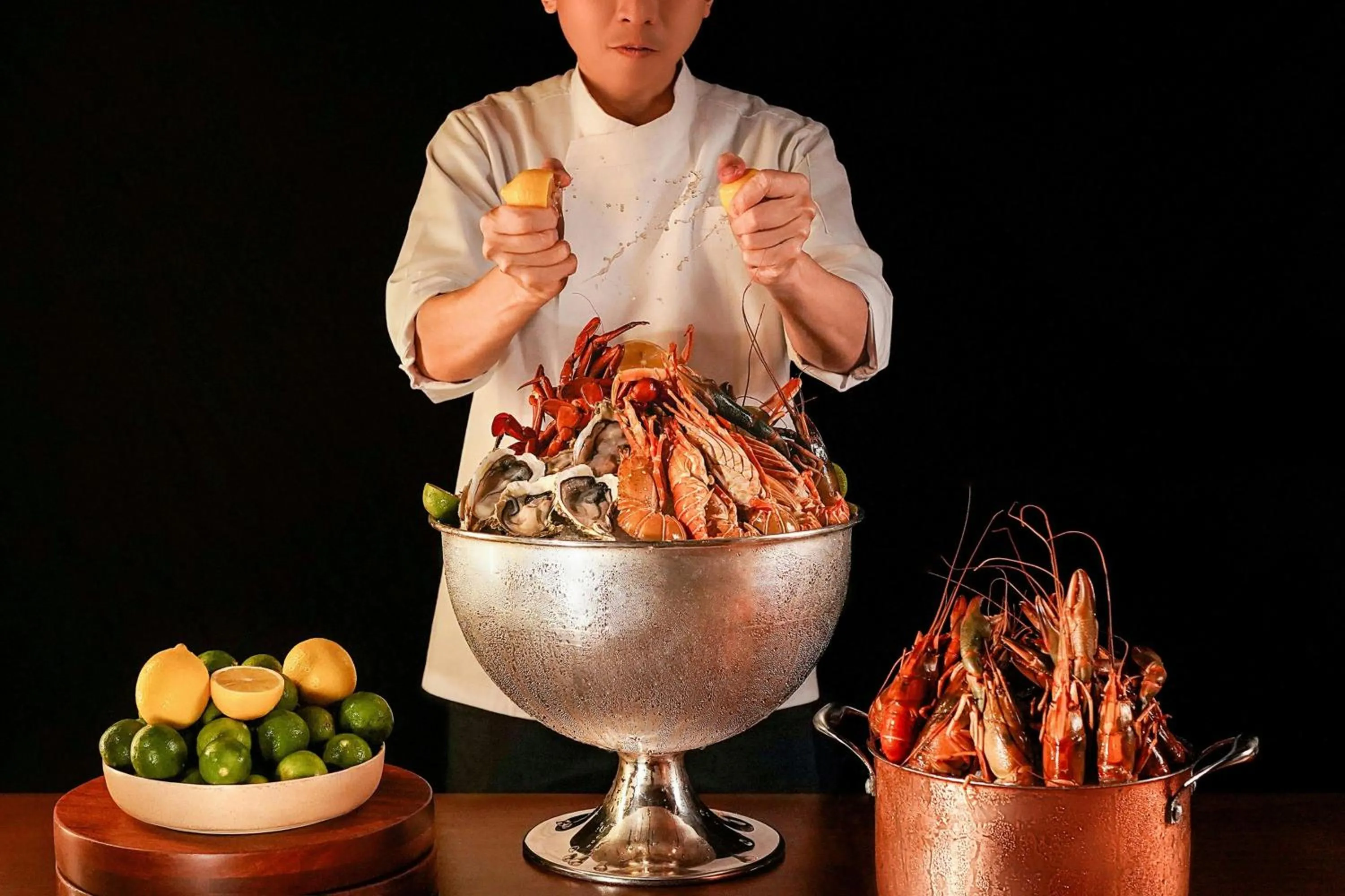 Restaurant/places to eat in Renaissance Kuala Lumpur Hotel & Convention Centre