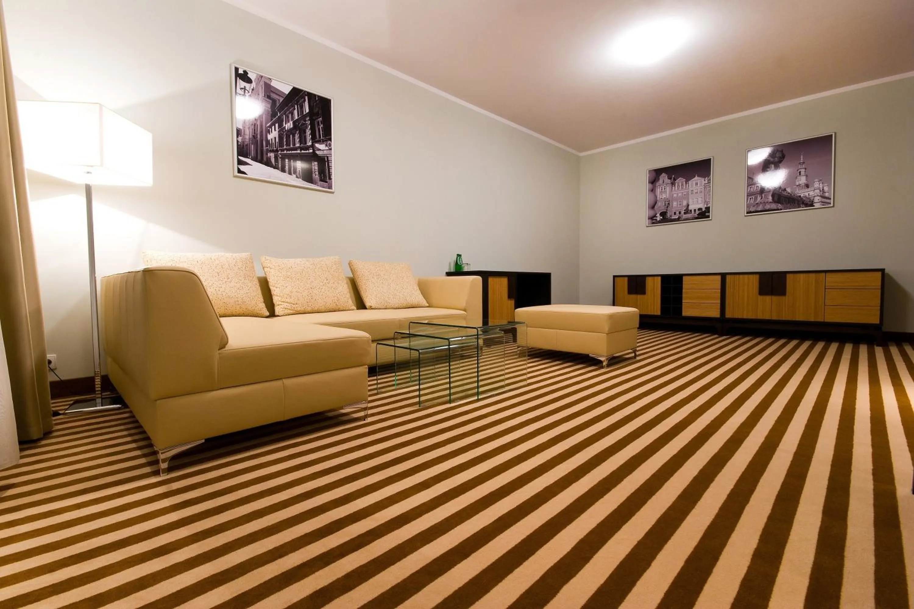 Living room in Hotel Poznański A2