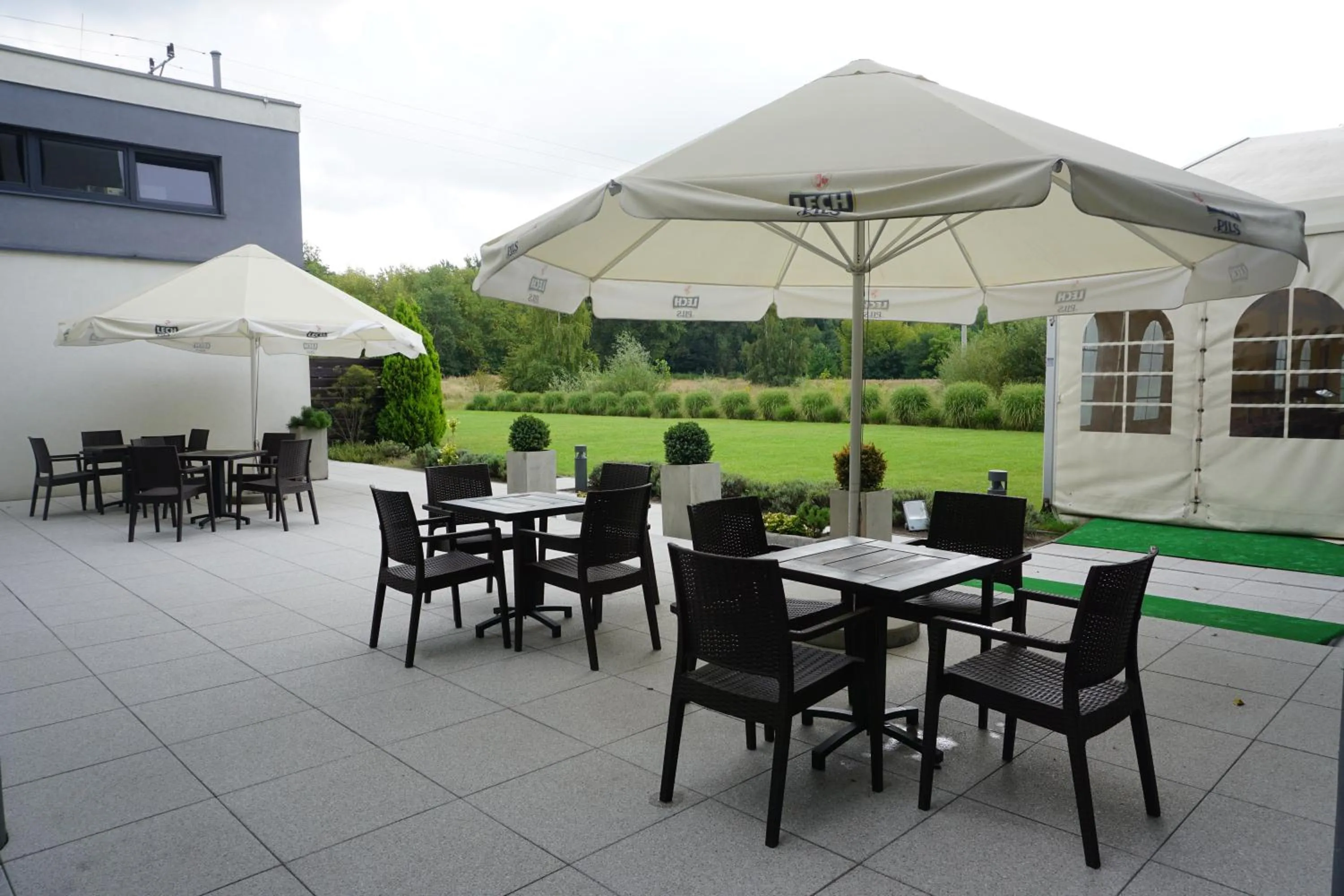 Restaurant/places to eat in Hotel Poznański A2