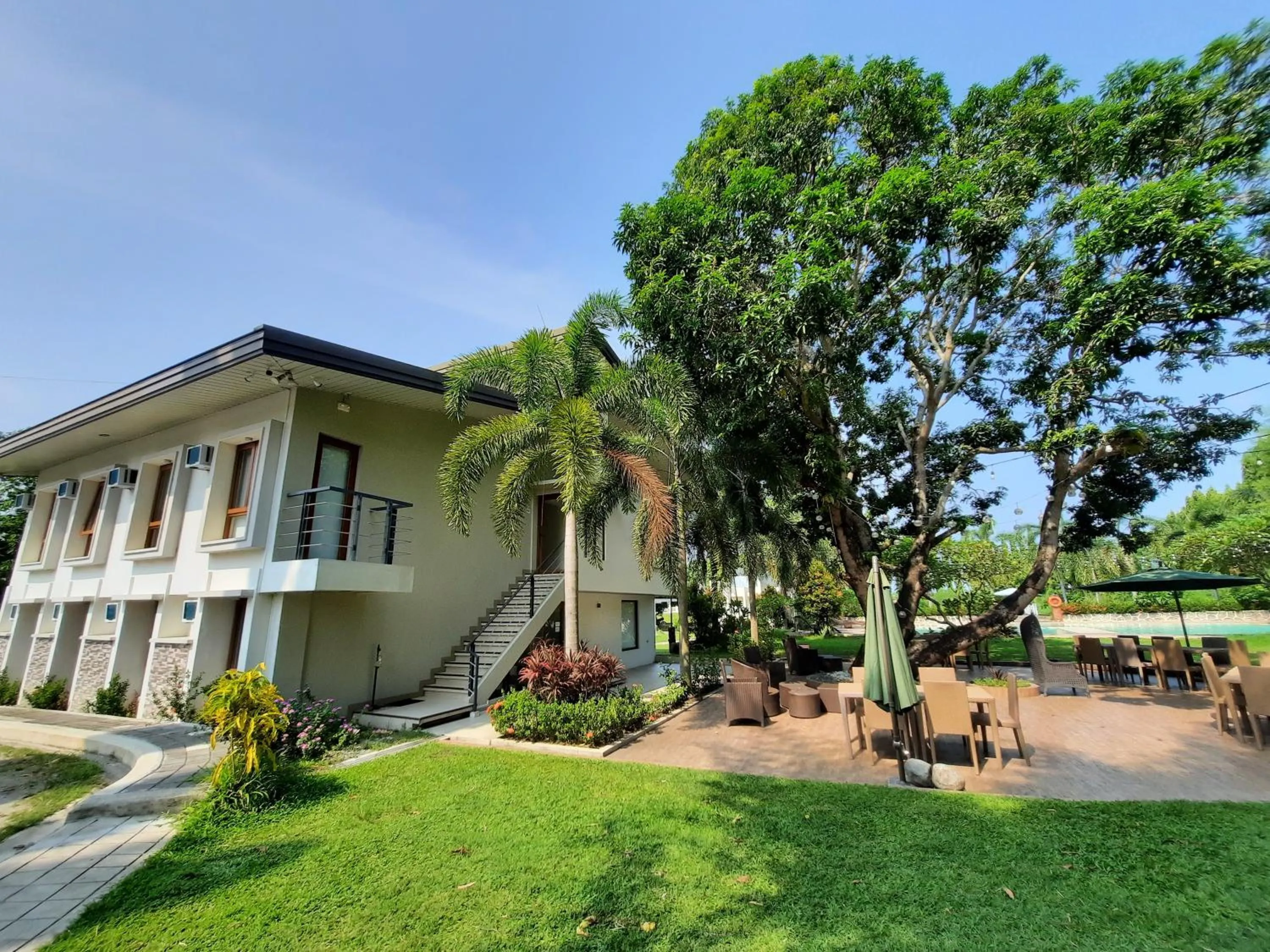 Activities, Property Building in The Farmhouse By EDL