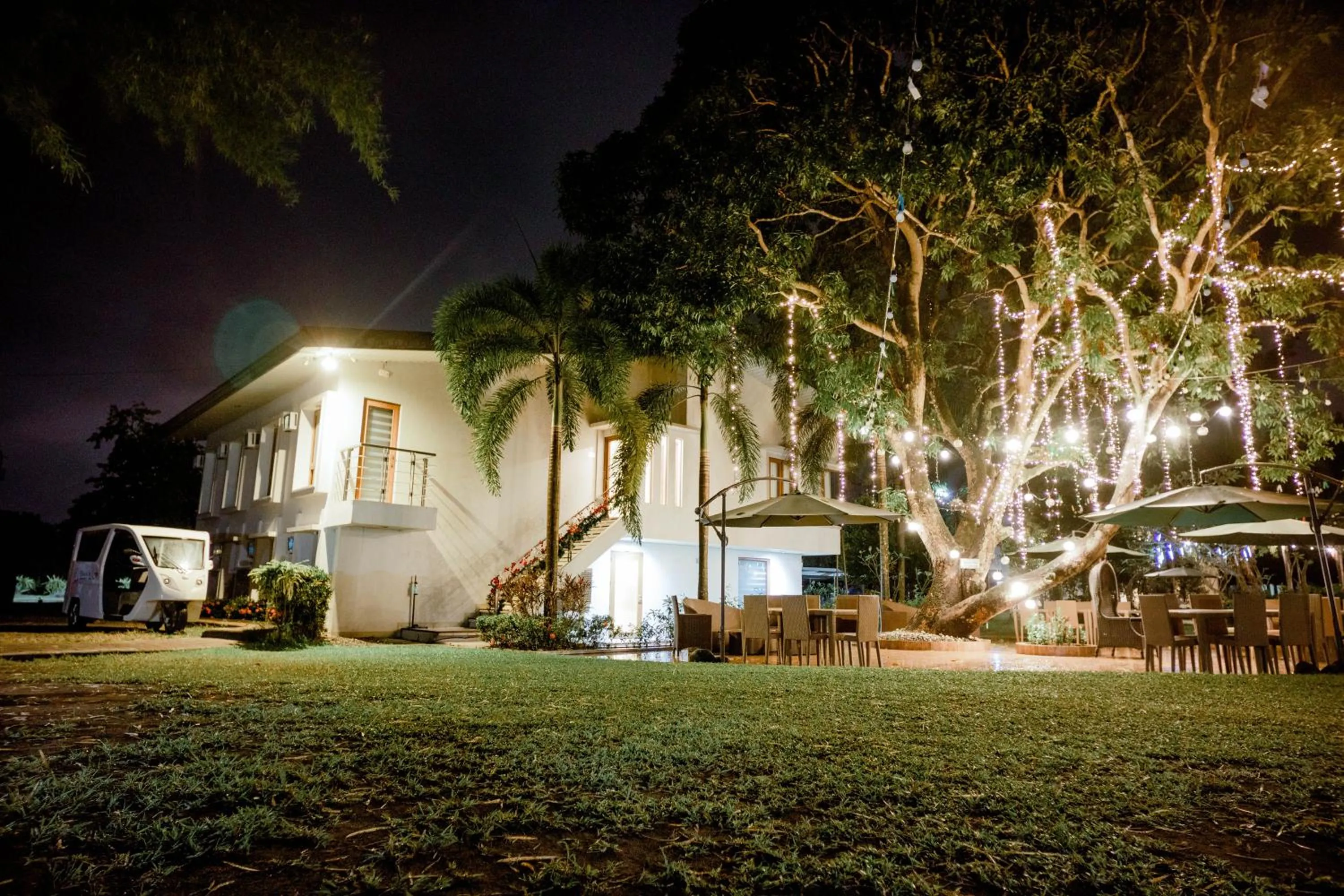 Property Building in The Farmhouse By EDL