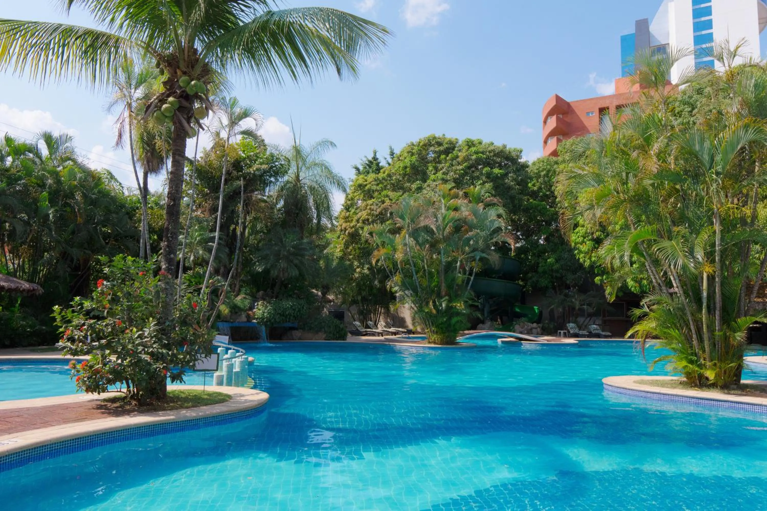 Swimming pool in Hotel Camino Real
