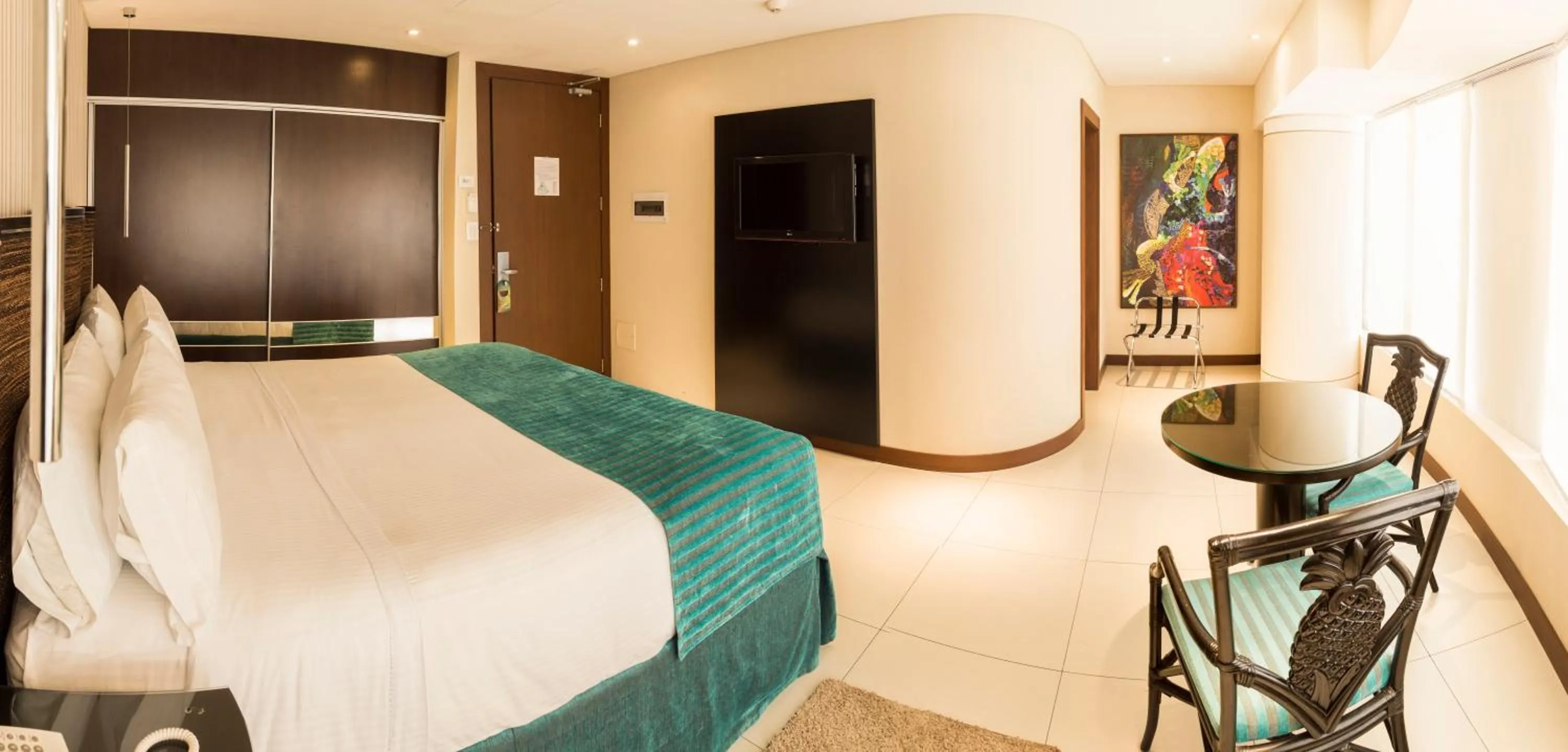 TV and multimedia, Bed in Hotel Camino Real