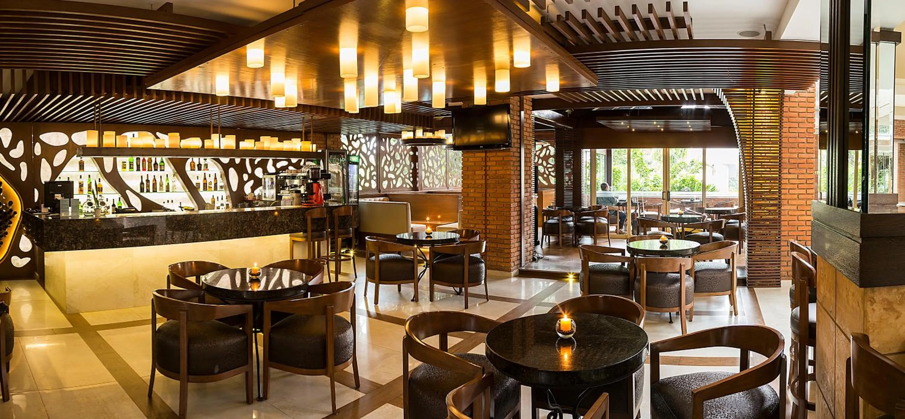 Restaurant/places to eat in Hotel Camino Real