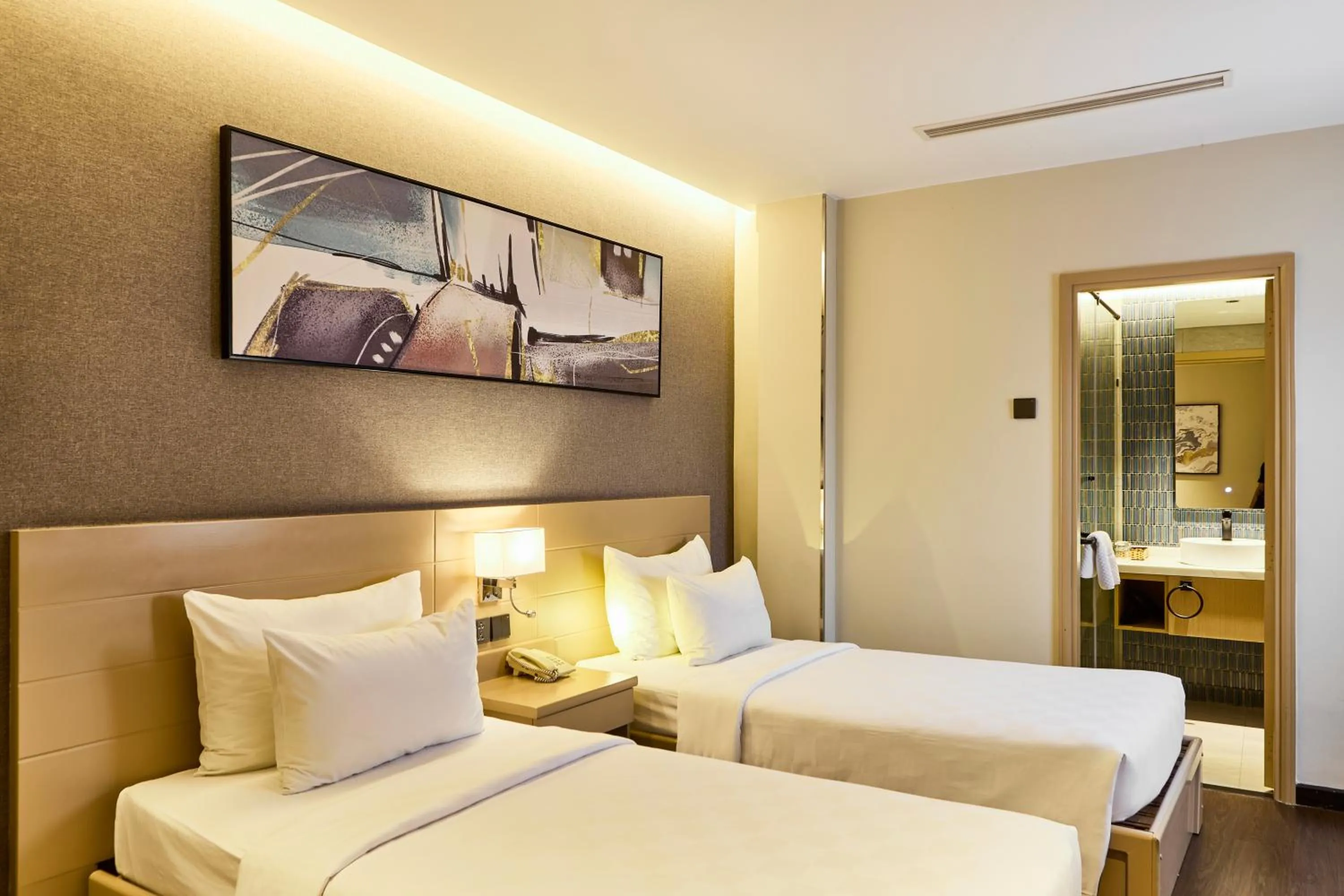 Photo of the whole room in Central Park Saigon Hotel