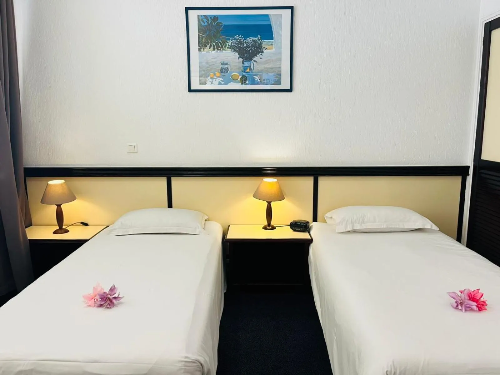 Photo of the whole room, Bed in Hotel Le Paris