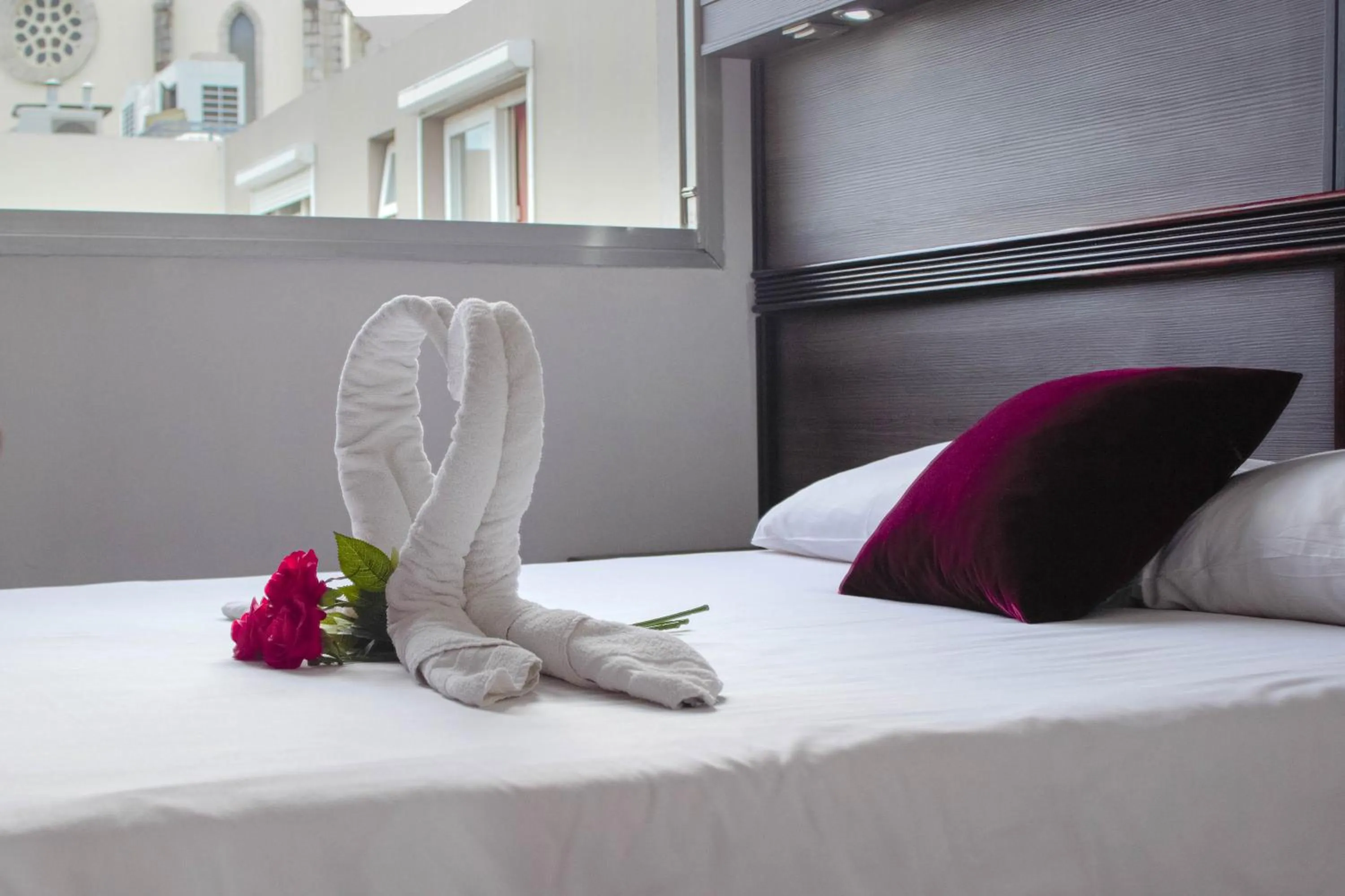 Bedroom, Bed in Hotel Le Paris