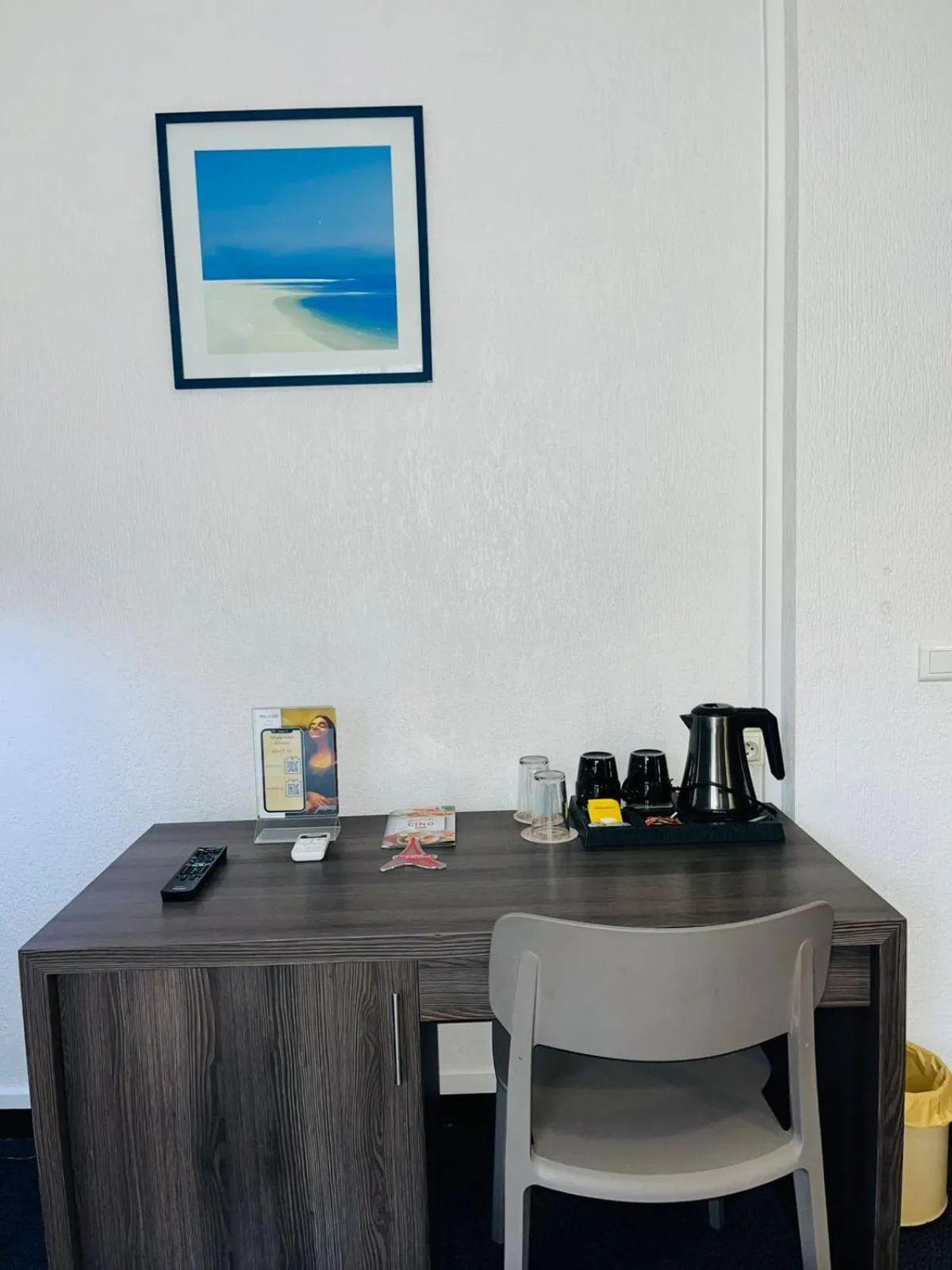 Coffee/tea facilities in Hotel Le Paris