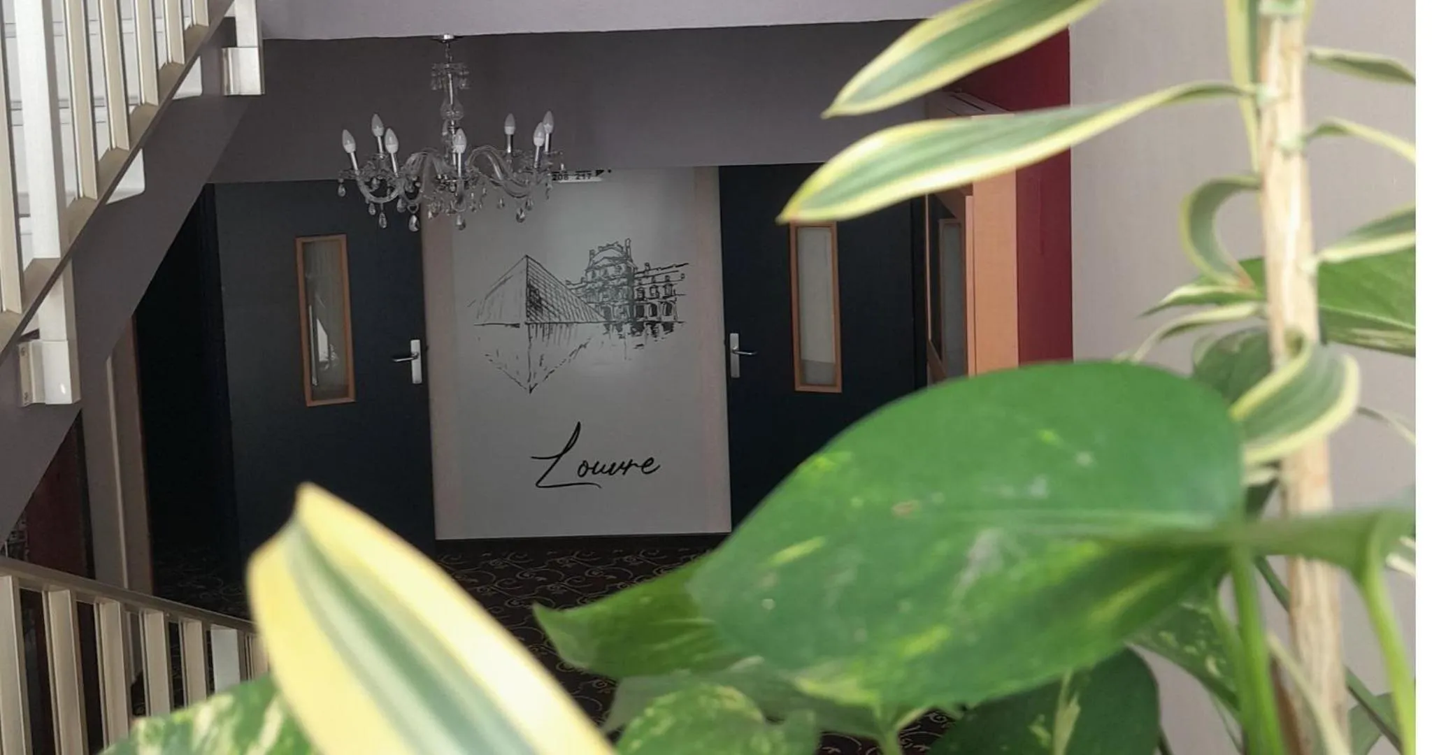 Property building in Hotel Le Paris