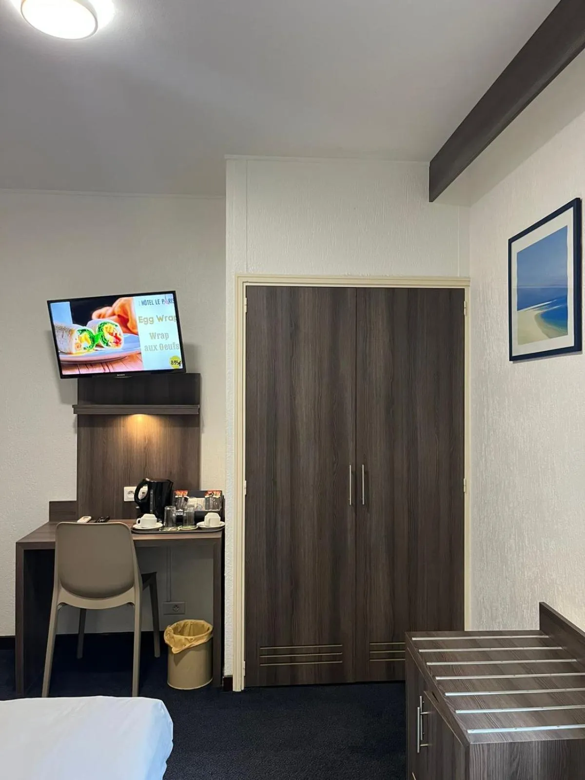 TV and multimedia in Hotel Le Paris