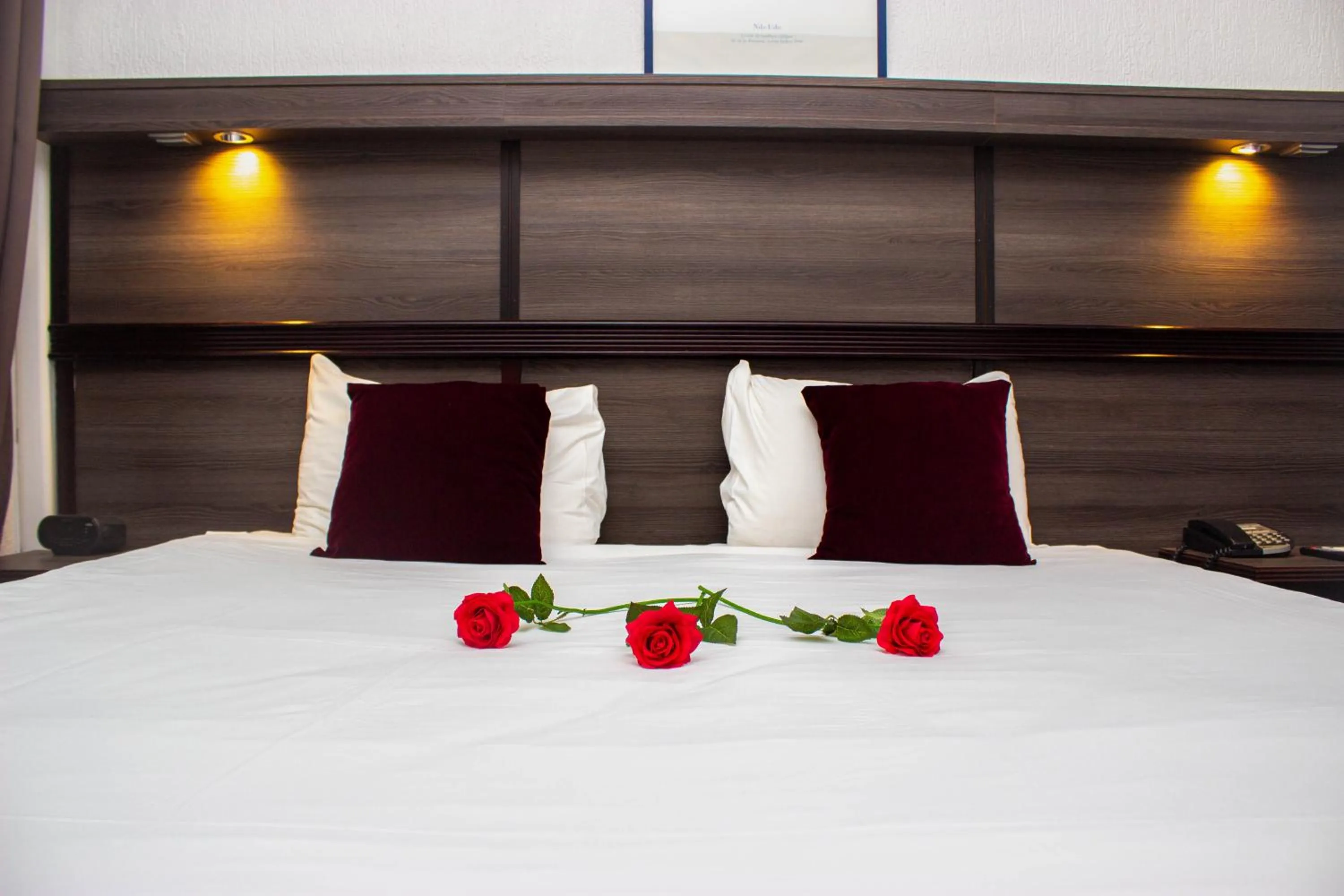 Bedroom, Bed in Hotel Le Paris