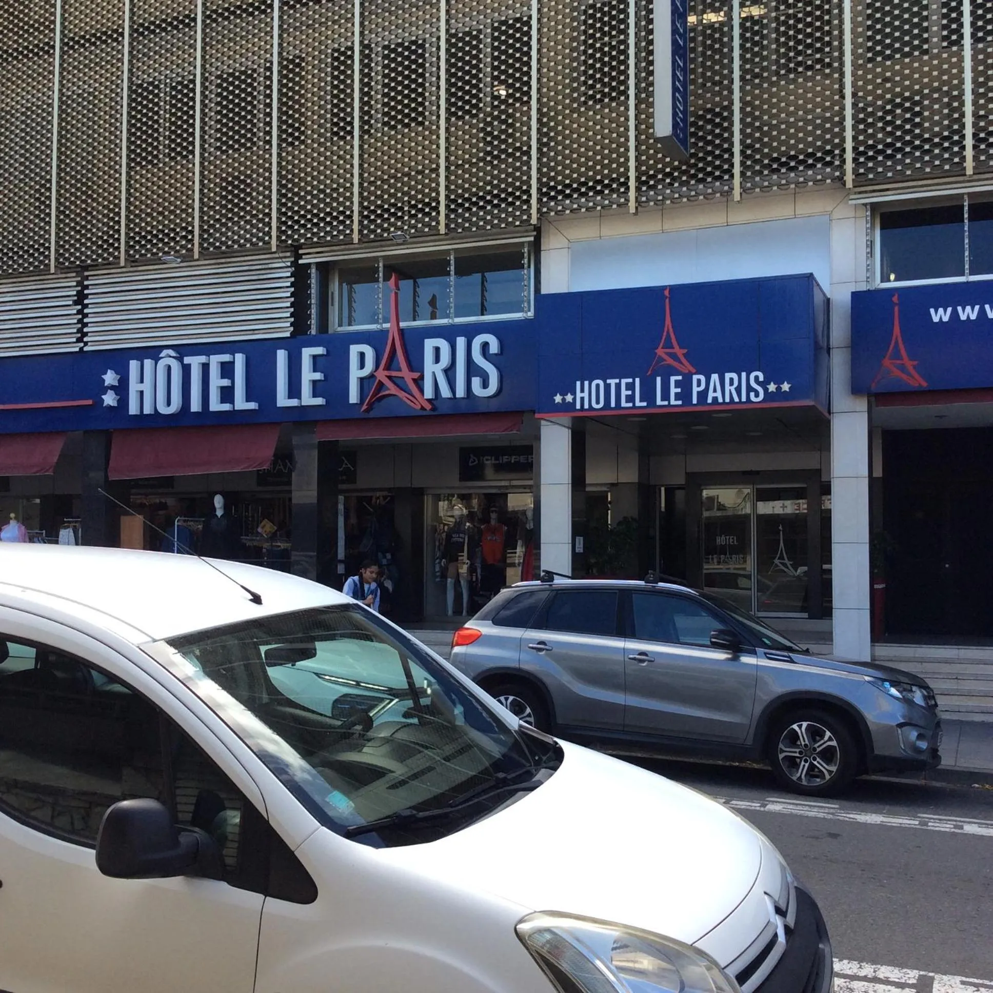 Property logo or sign in Hotel Le Paris