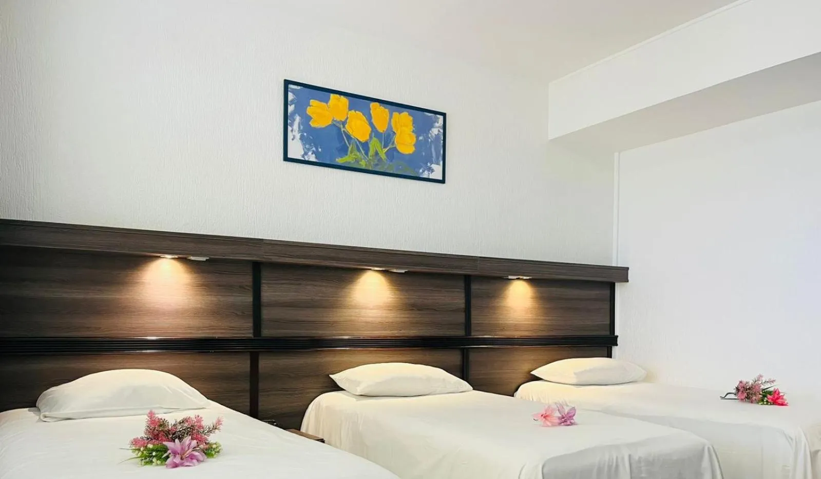 Photo of the whole room, Bed in Hotel Le Paris