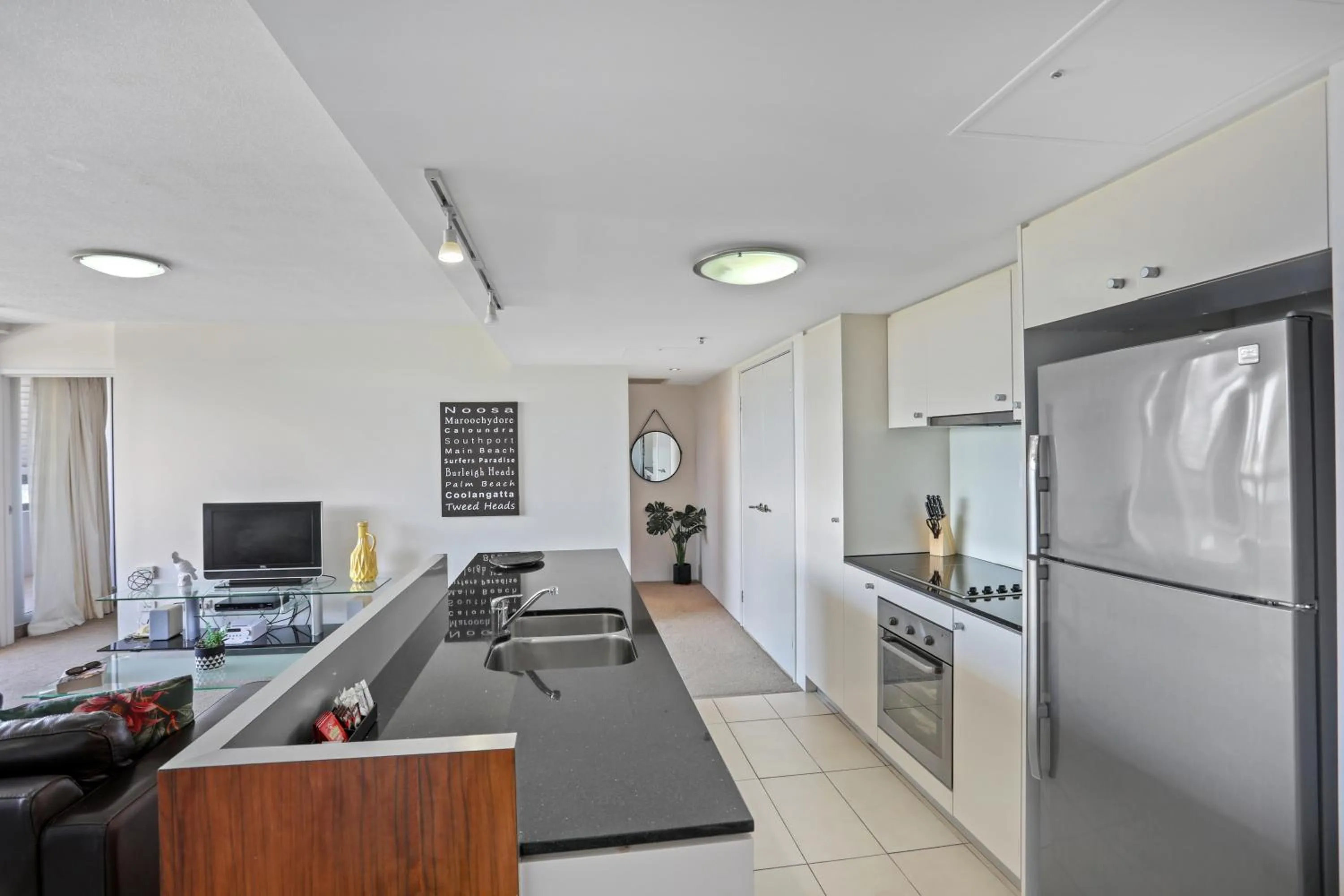 Kitchen or kitchenette in Tweed Ultima Apartments