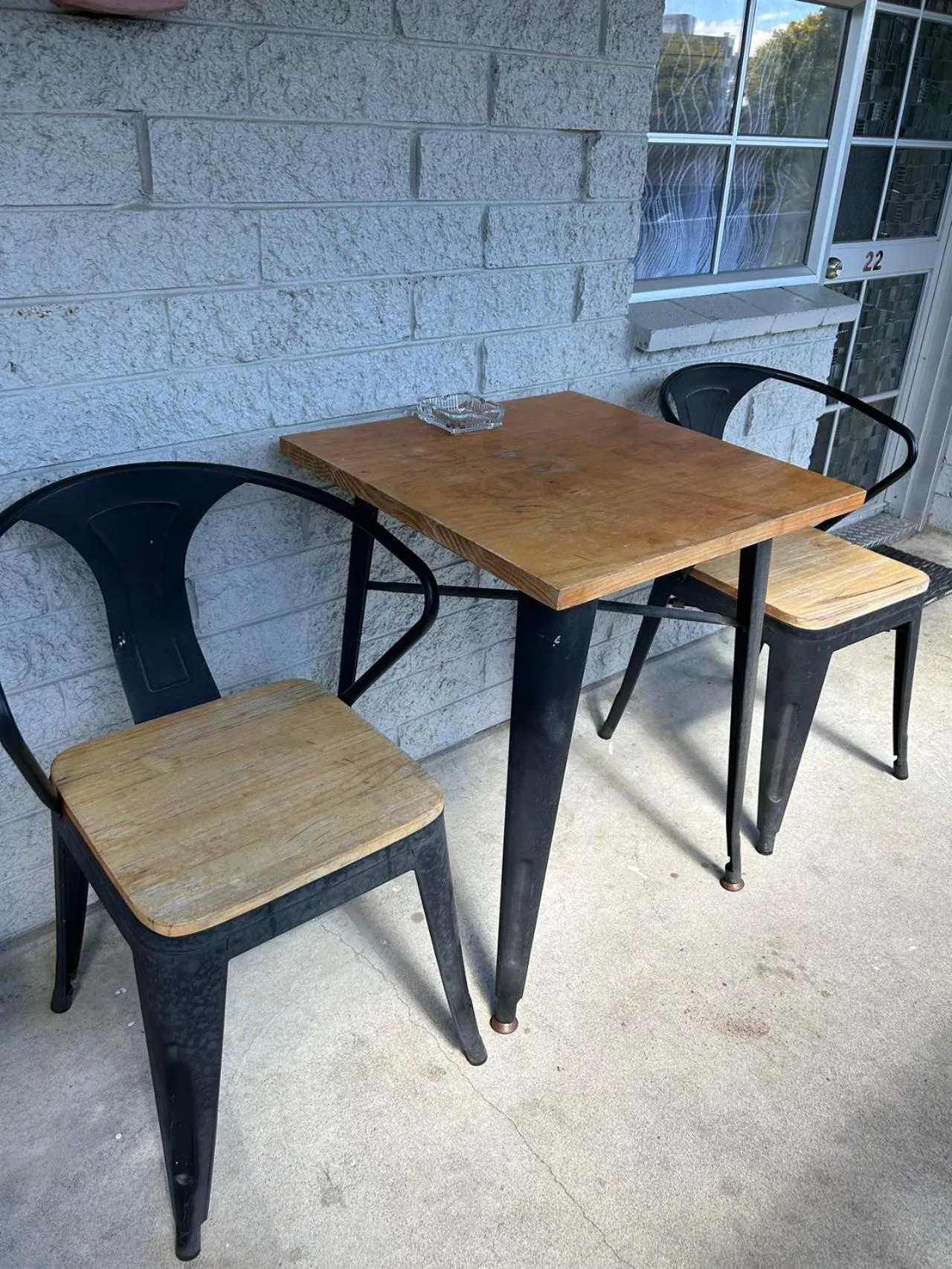 Day in Tudor Motor Lodge