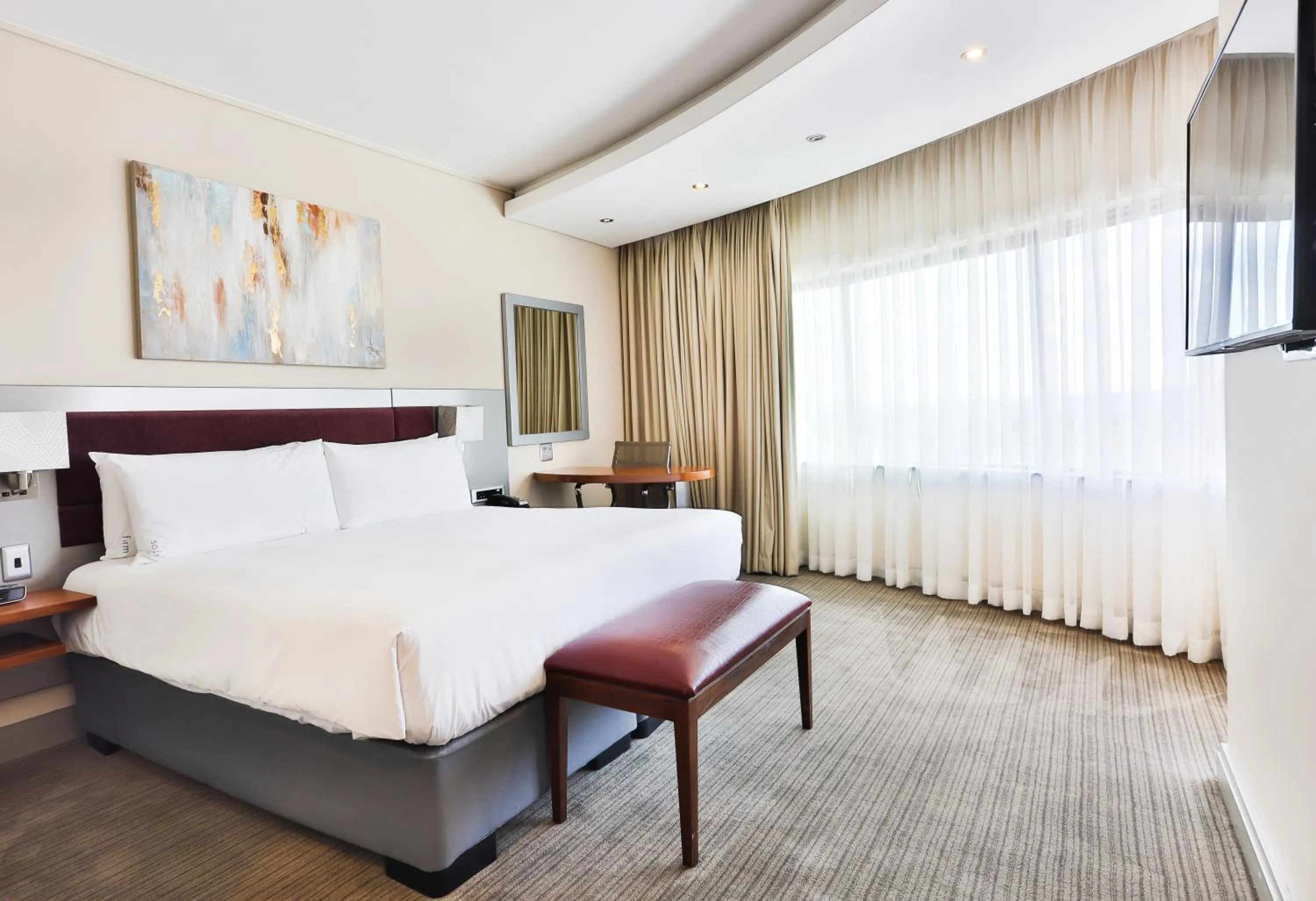 Property building, Bed in Holiday Inn Johannesburg-Rosebank by IHG