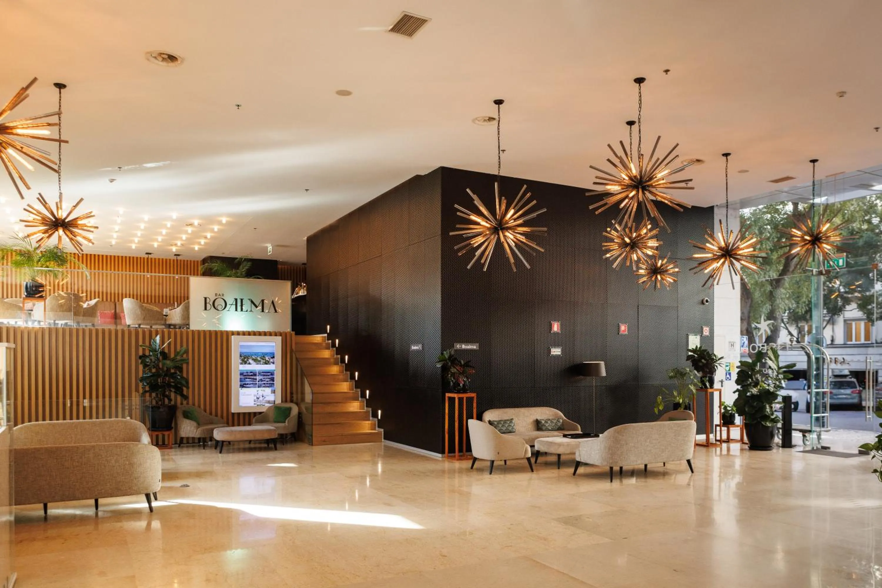 Lobby or reception in Iberostar Selection Lisboa