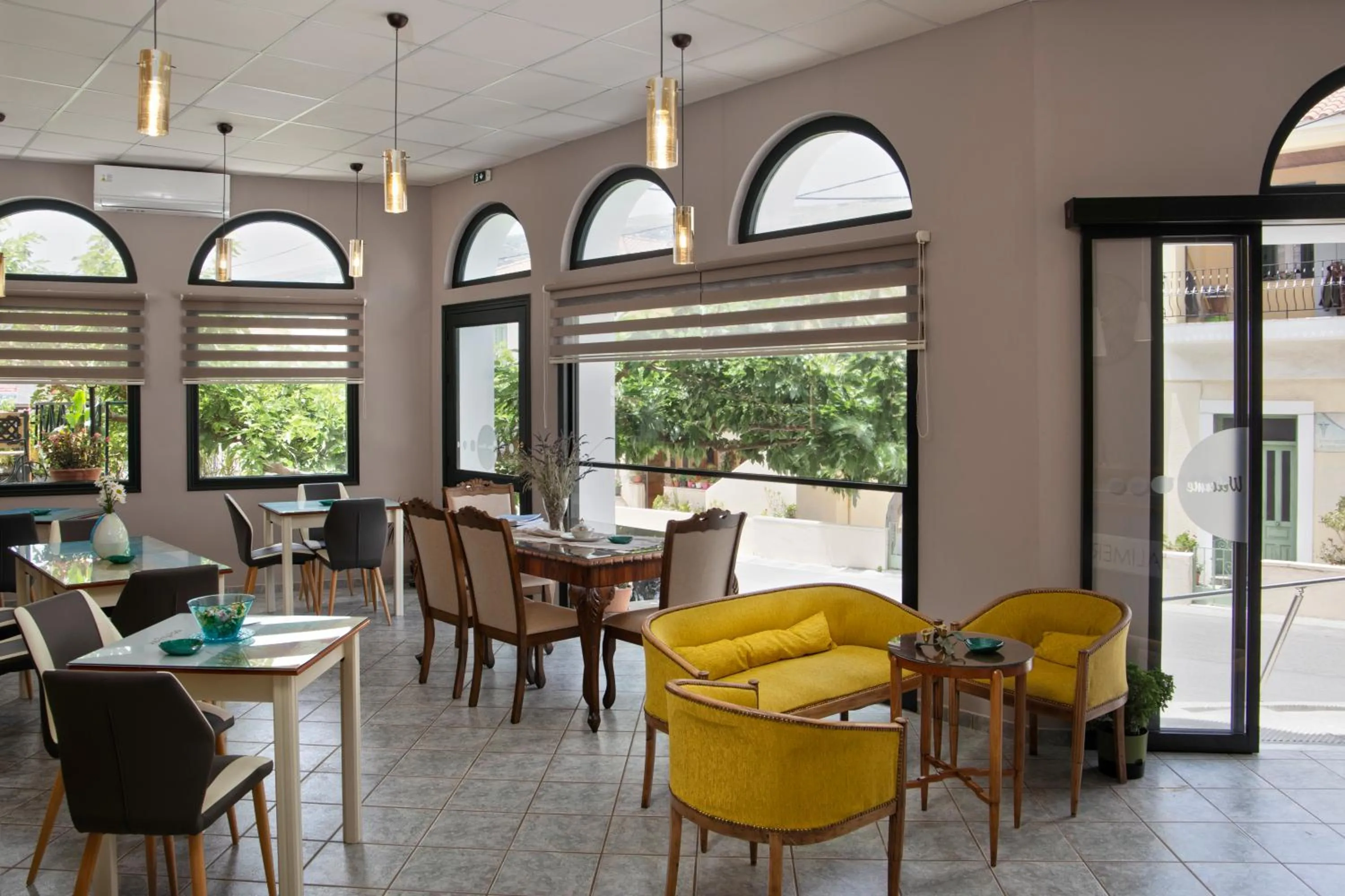 Dining area in Kalimera Andros