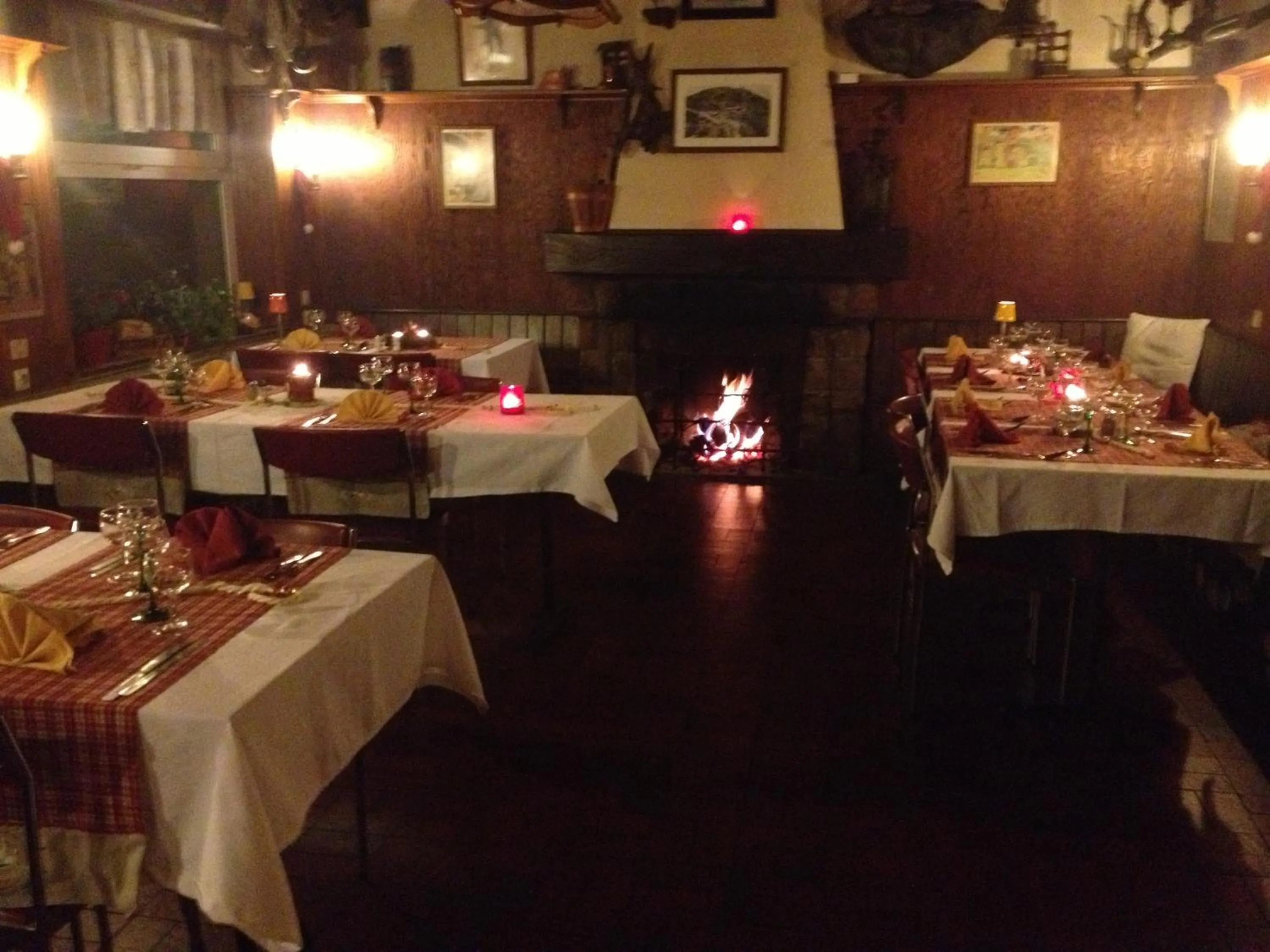 Restaurant/places to eat in Hôtel Restaurant Wolf