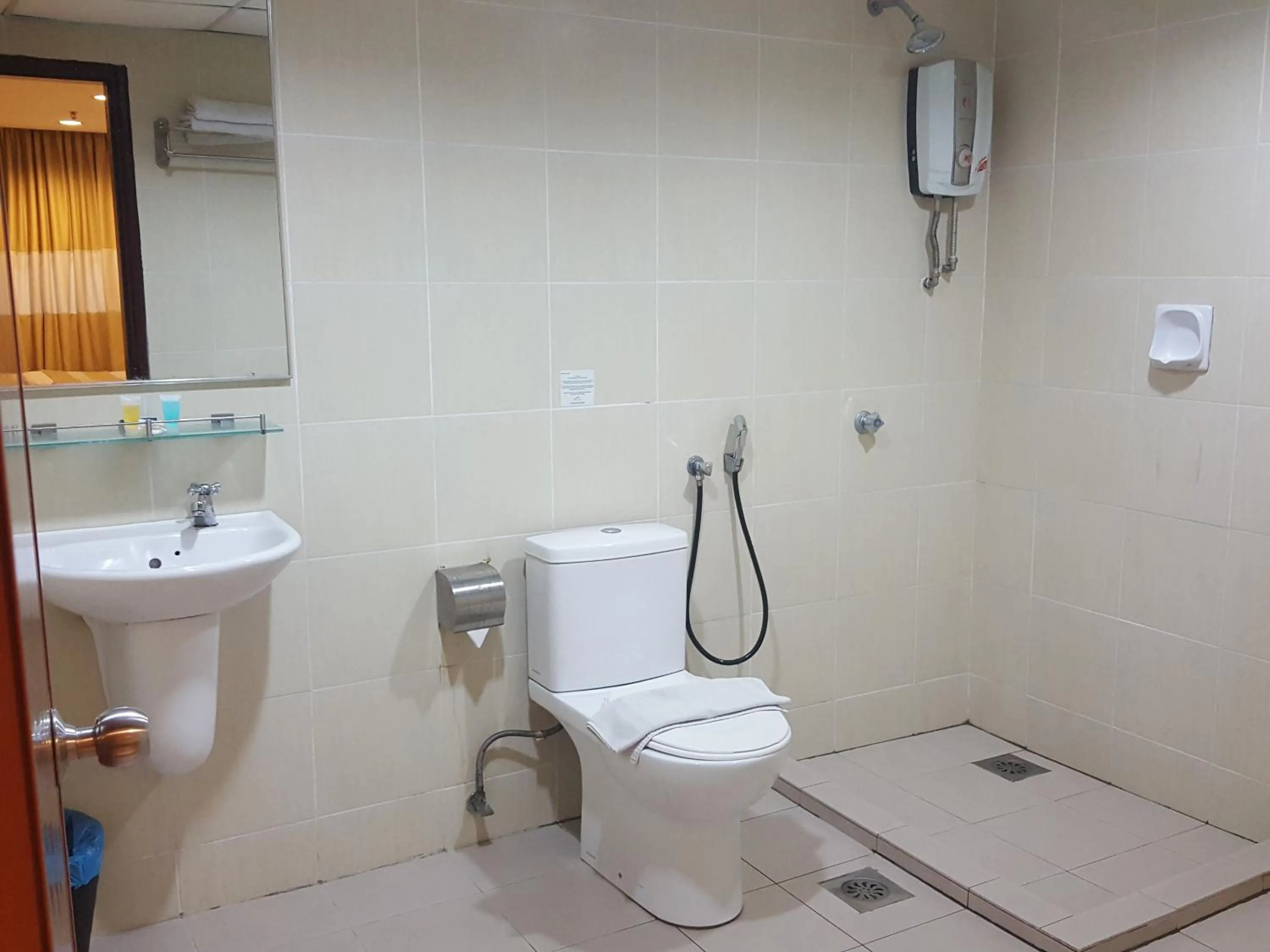 Bathroom in eRYA by SURIA Johor Bahru