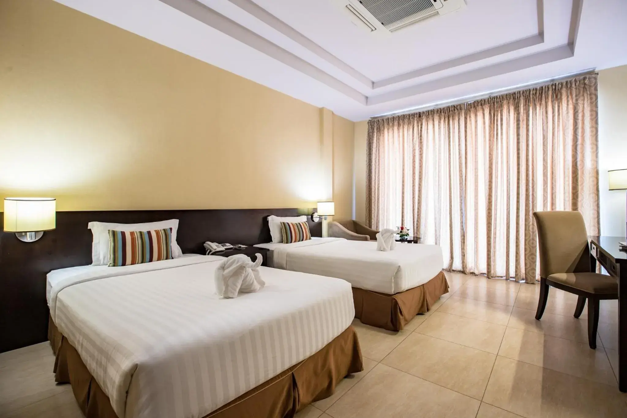 Superior Twin Room in Leaves Valley Resort Superior Twin Room in Leaves Valley Resort