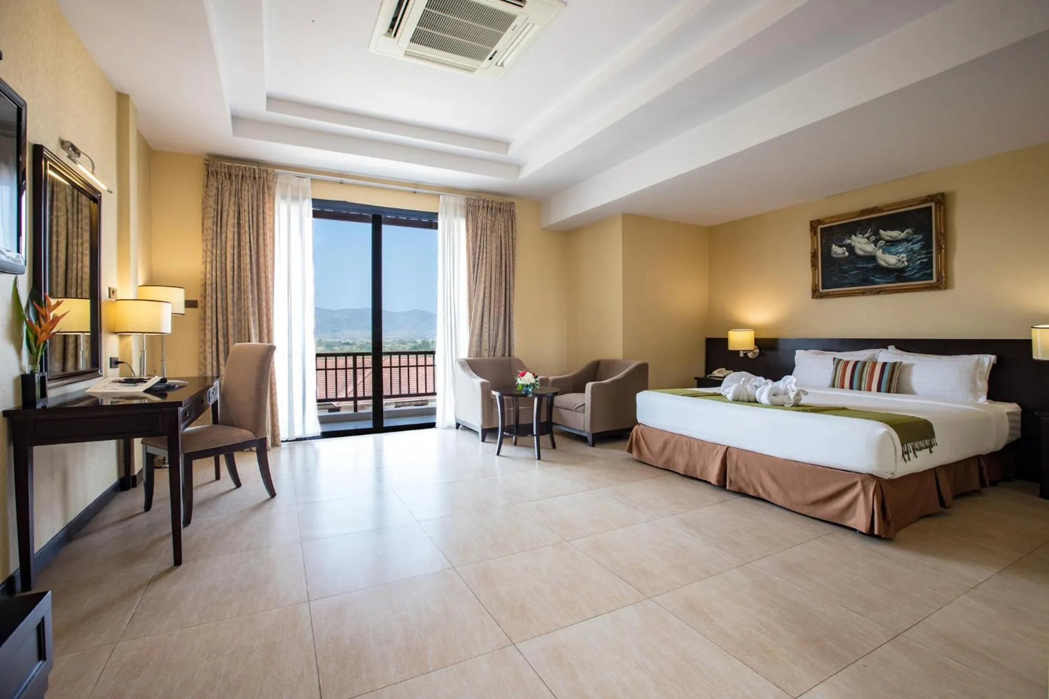 Photo of the whole room, Bed in Leaves Valley Resort