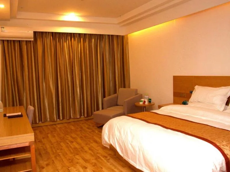 Bed in GreenTree Inn Shandong Laiwu Bus Station Express Hotel