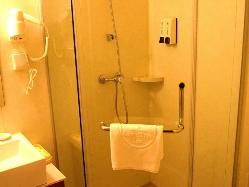 GreenTree Inn Shandong Laiwu Bus Station Express Hotel