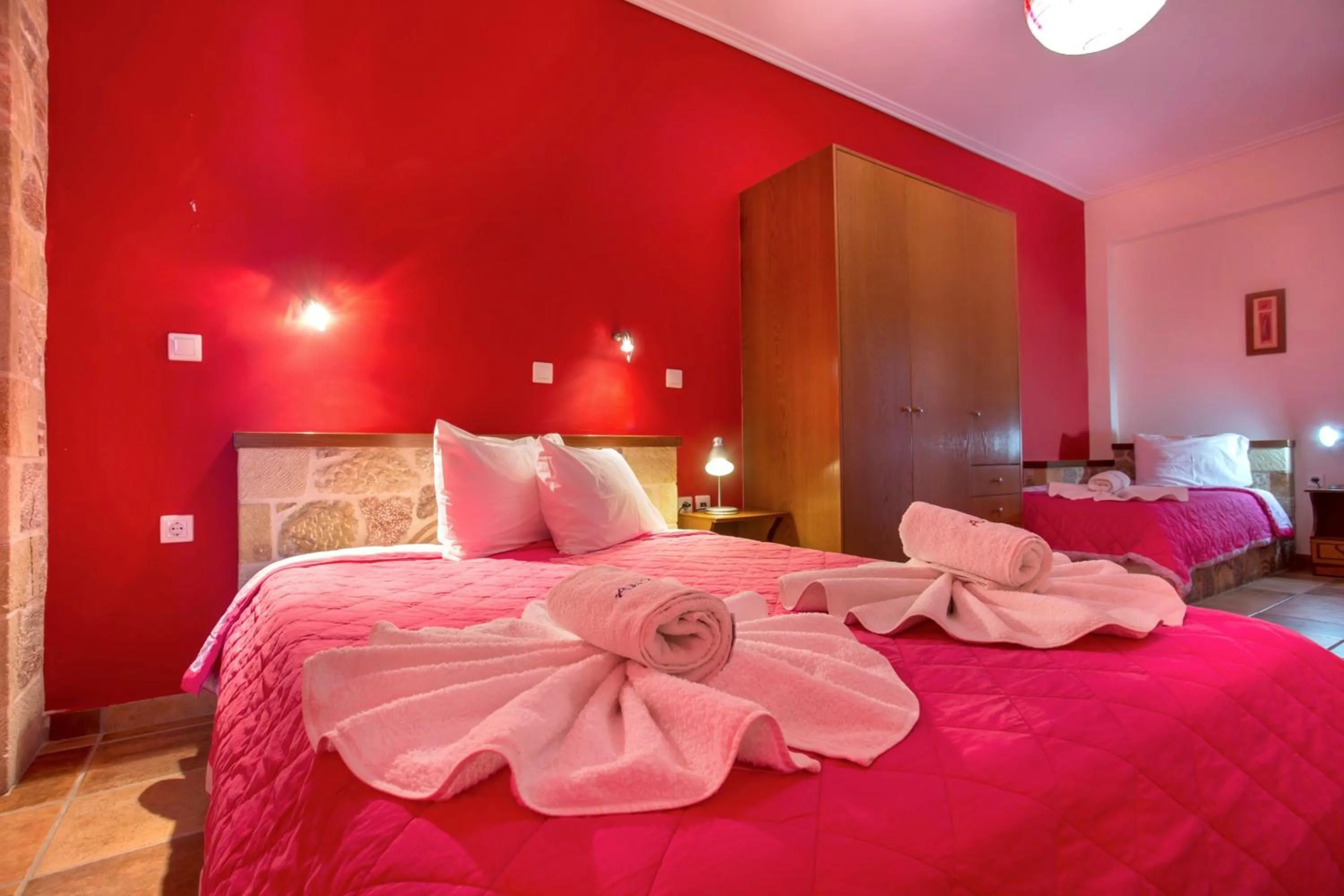 Photo of the whole room, Bed in Aktaion Hotel