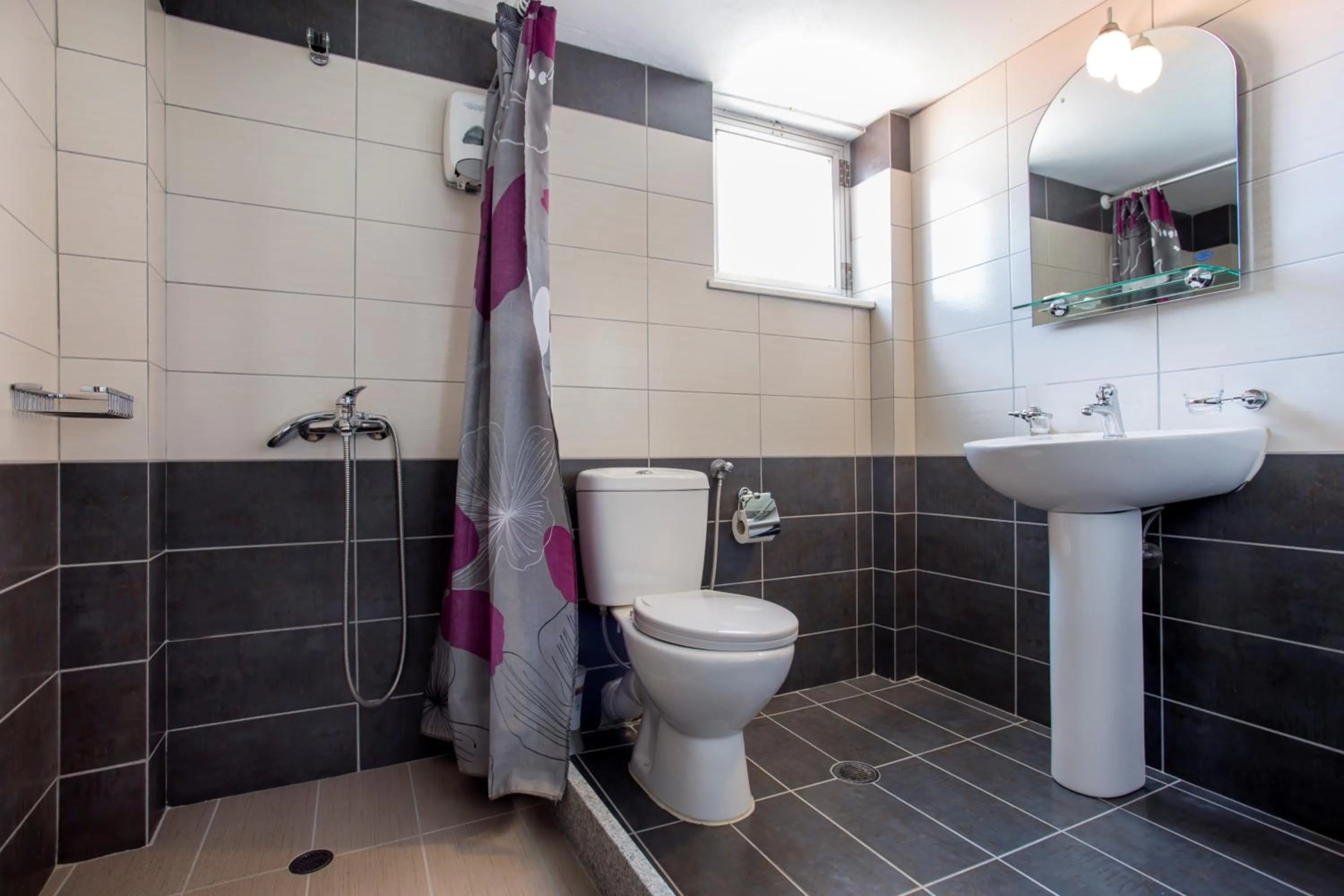 Bathroom in Aktaion Hotel