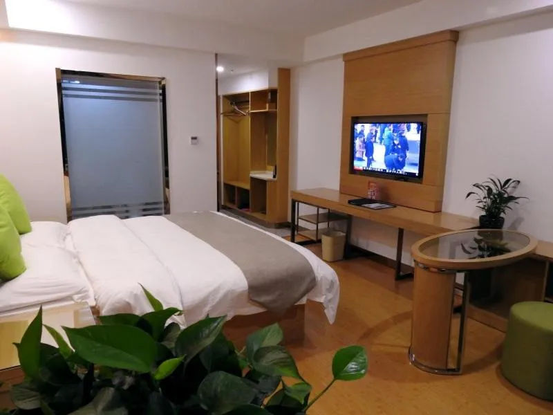 Bed in GreenTree Inn Hefei Feidong New District Huishang City Express Hotel