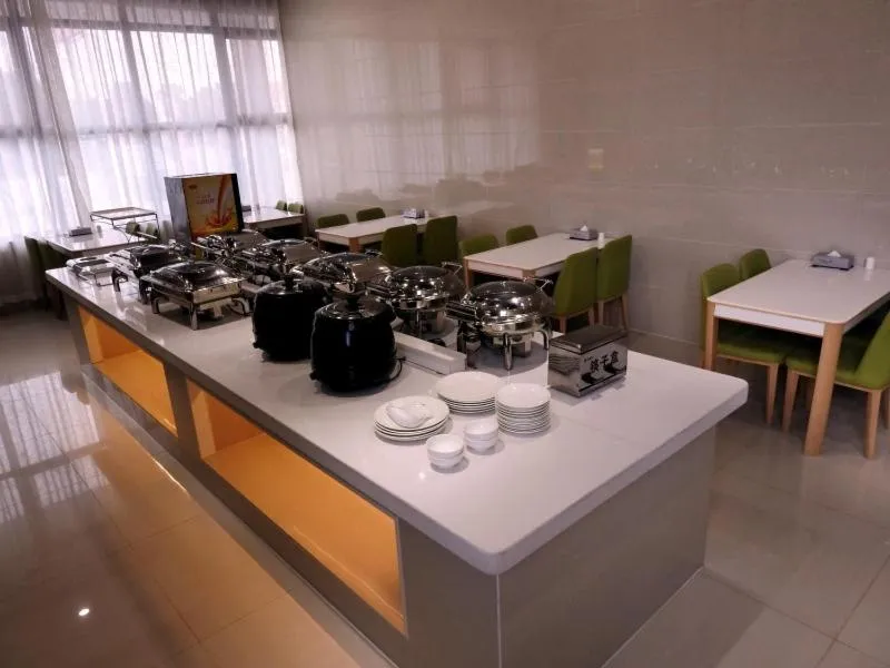 Property building in GreenTree Inn Hefei Feidong New District Huishang City Express Hotel