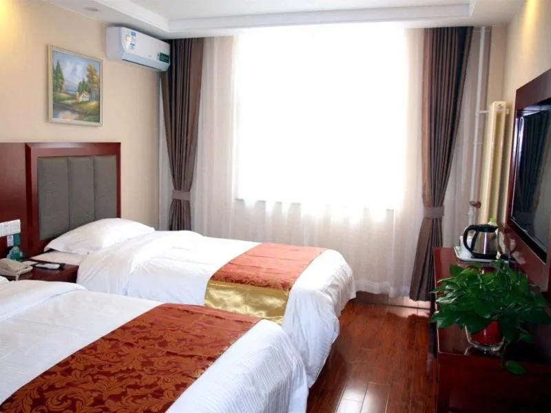Bed in GreenTree Inn Beijing Nansihuan Xinfadi Business Hotel