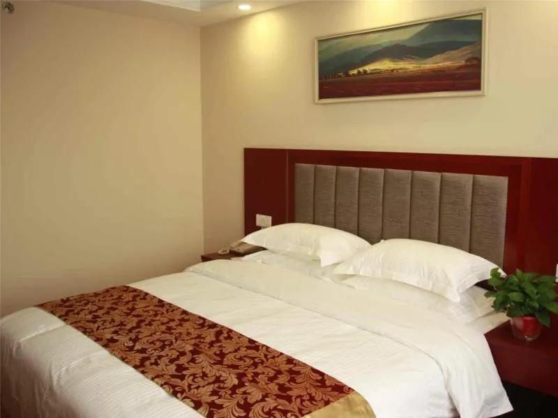 Bed in GreenTree Inn Beijing Nansihuan Xinfadi Business Hotel