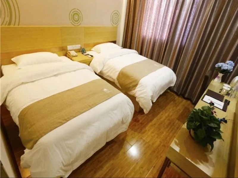 Bed in GreenTree Inn Beijing Chaoyang District Maquanying Subway Station Express Hotel