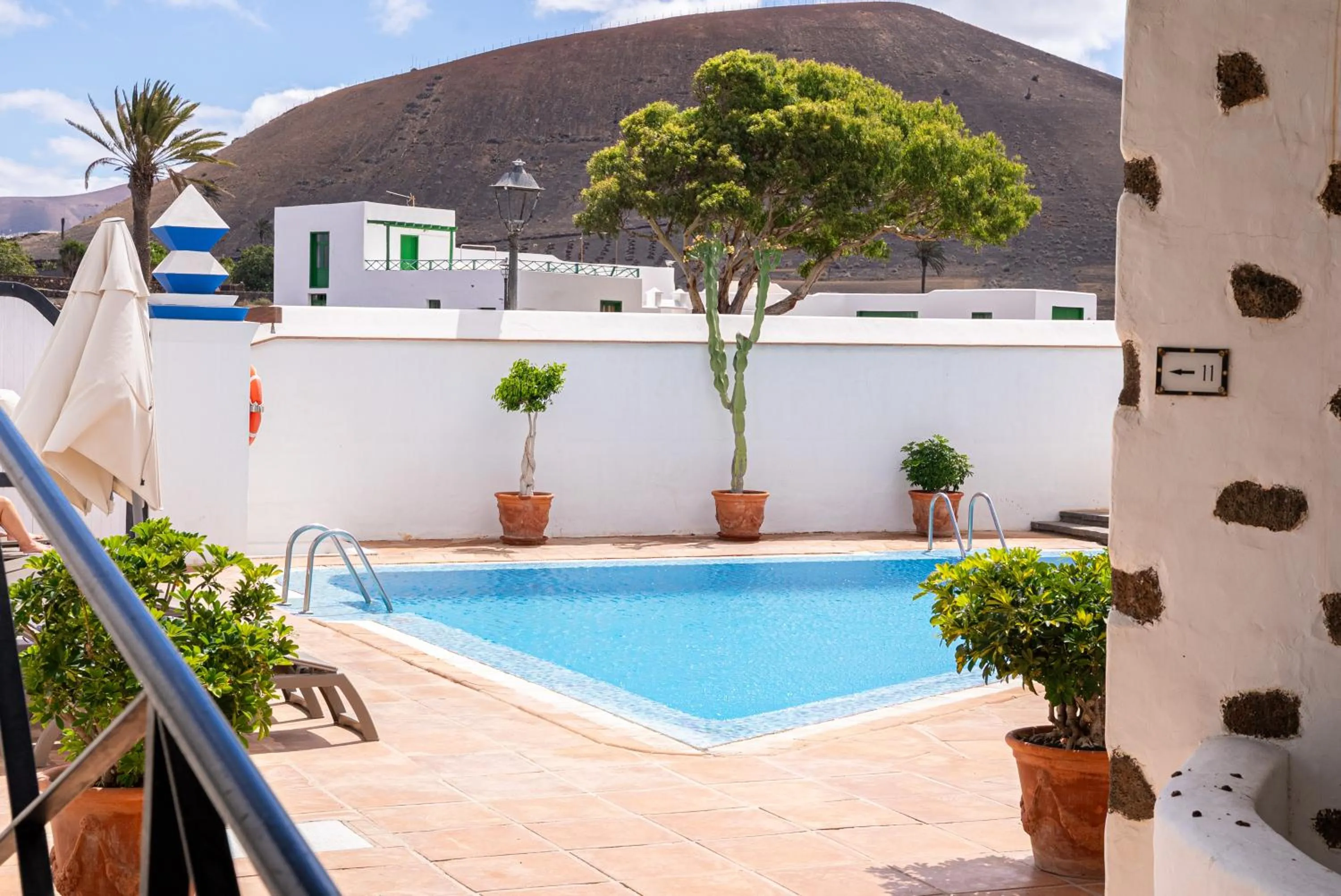 Swimming pool in La Casona de Yaiza I Hotel Emblematico