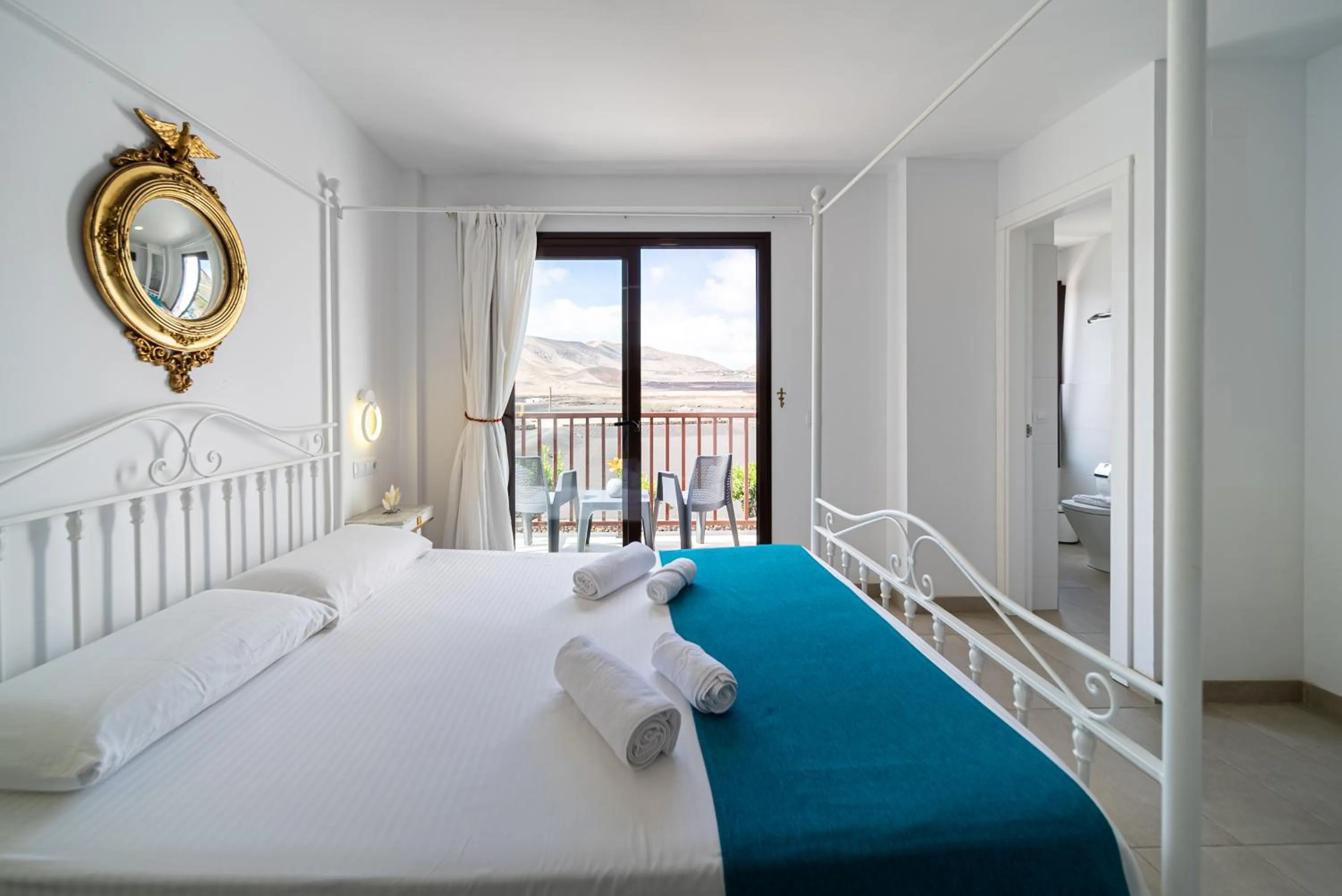 Bedroom, Bed in La Casona de Yaiza I Hotel Emblematico