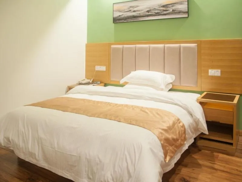 Bed in GreenTree Inn Suzhou Industrial Park Shengpu Town Xinsheng Road Express Hotel
