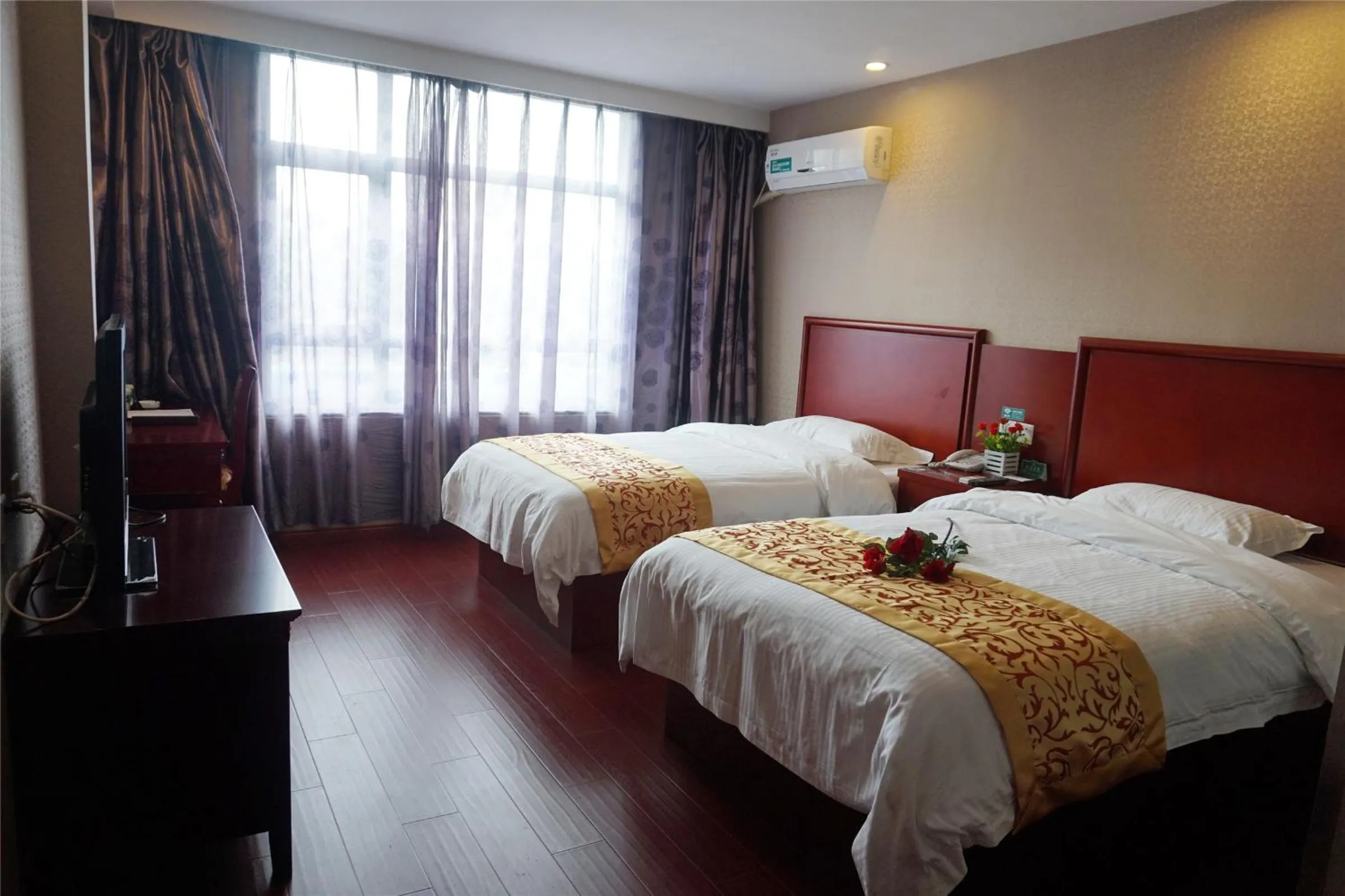 Bed in GreenTree Inn Tianjin Binshui Avenue Cancer Hospital Express Hotel