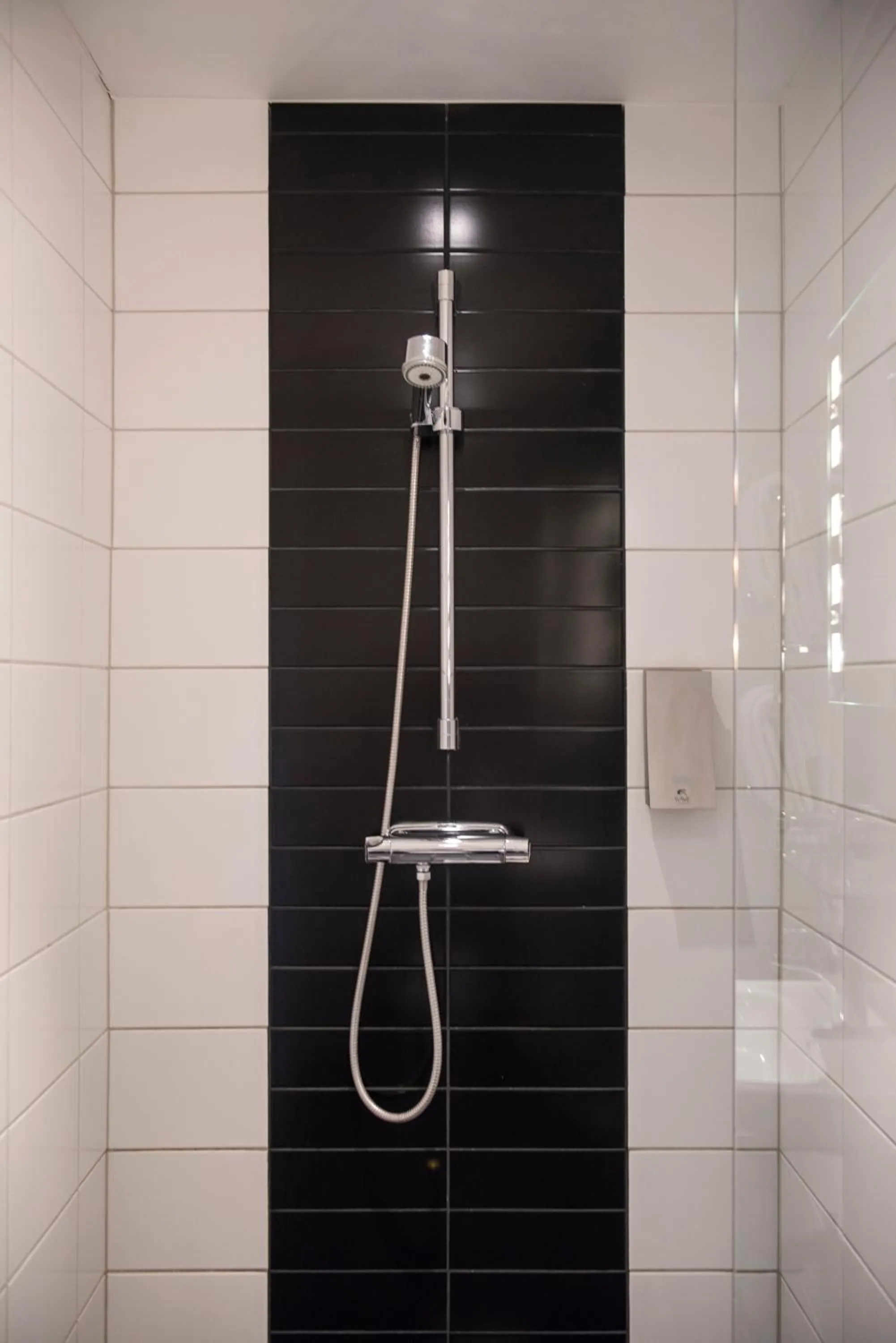 Shower in Donners Hotell