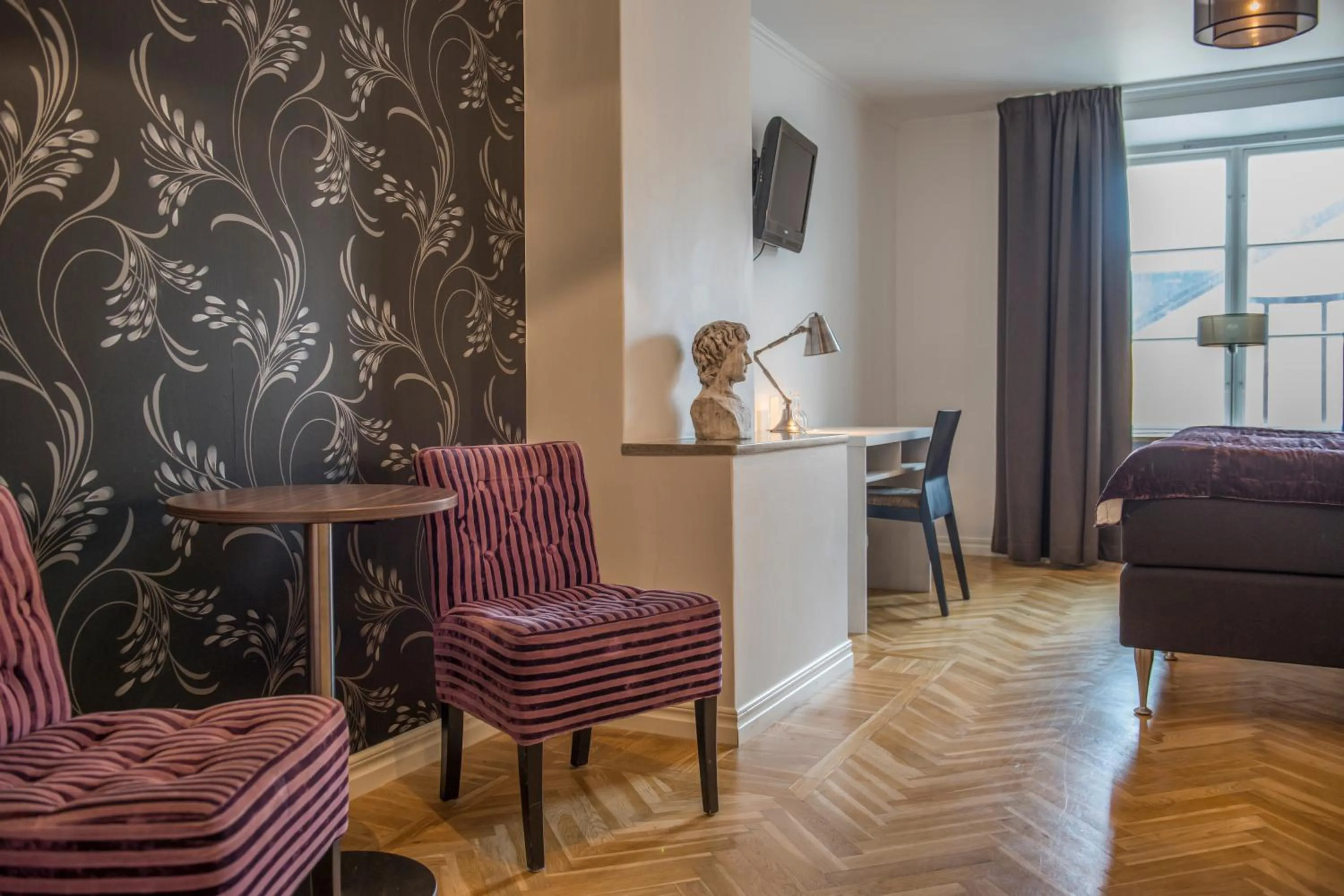 Photo of the whole room in Donners Hotell