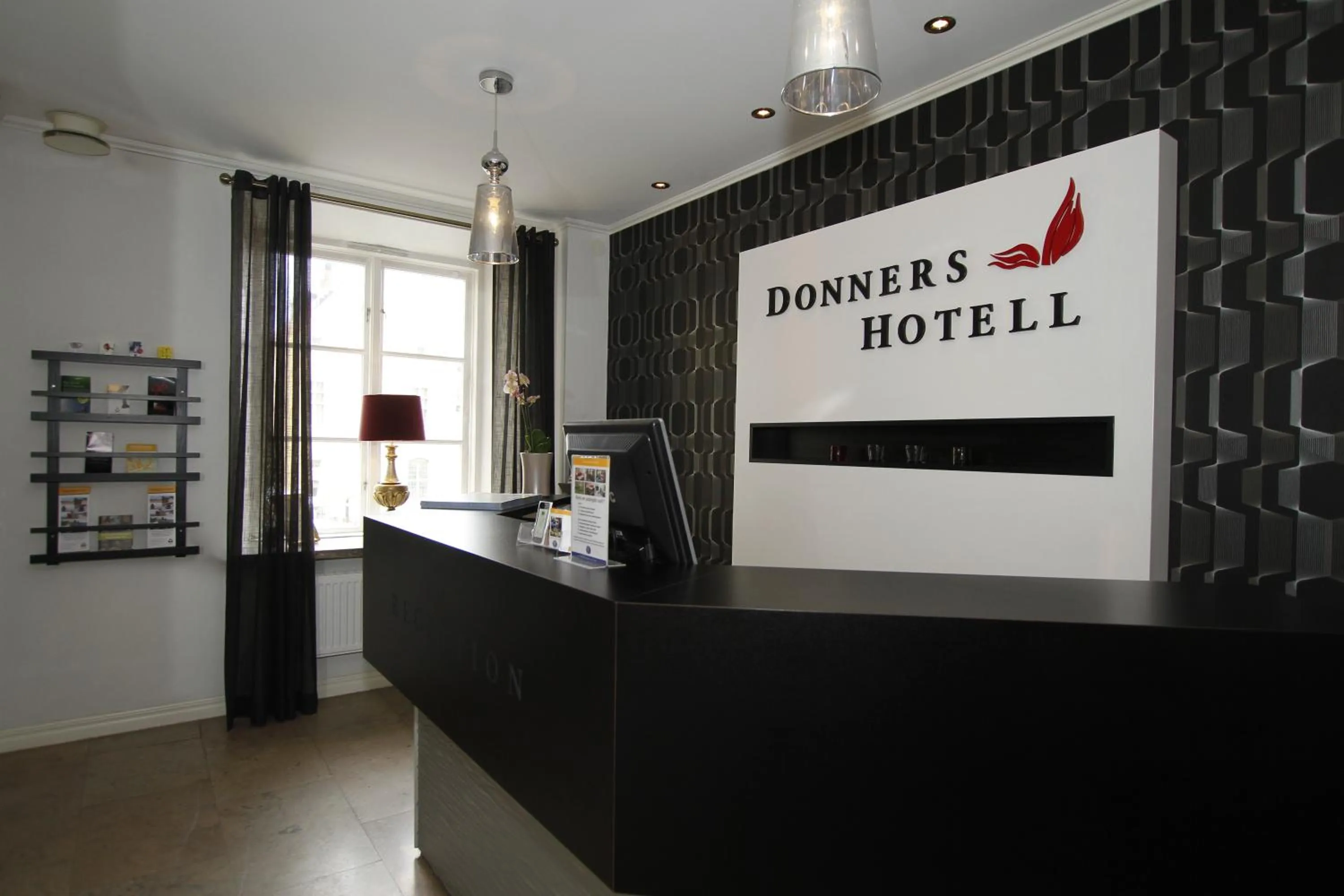 Lobby or reception in Donners Hotell