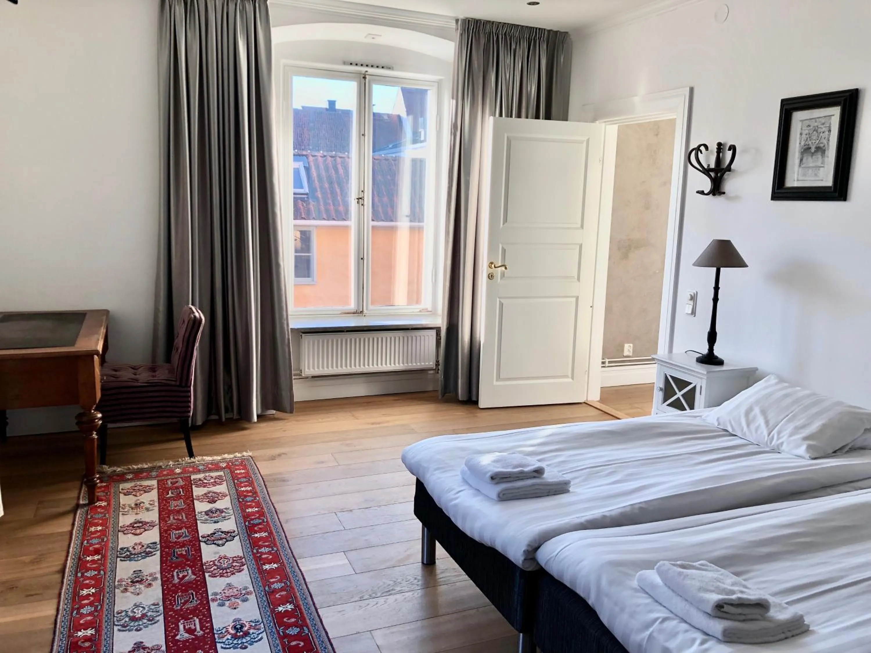 Bedroom, Bed in Donners Hotell