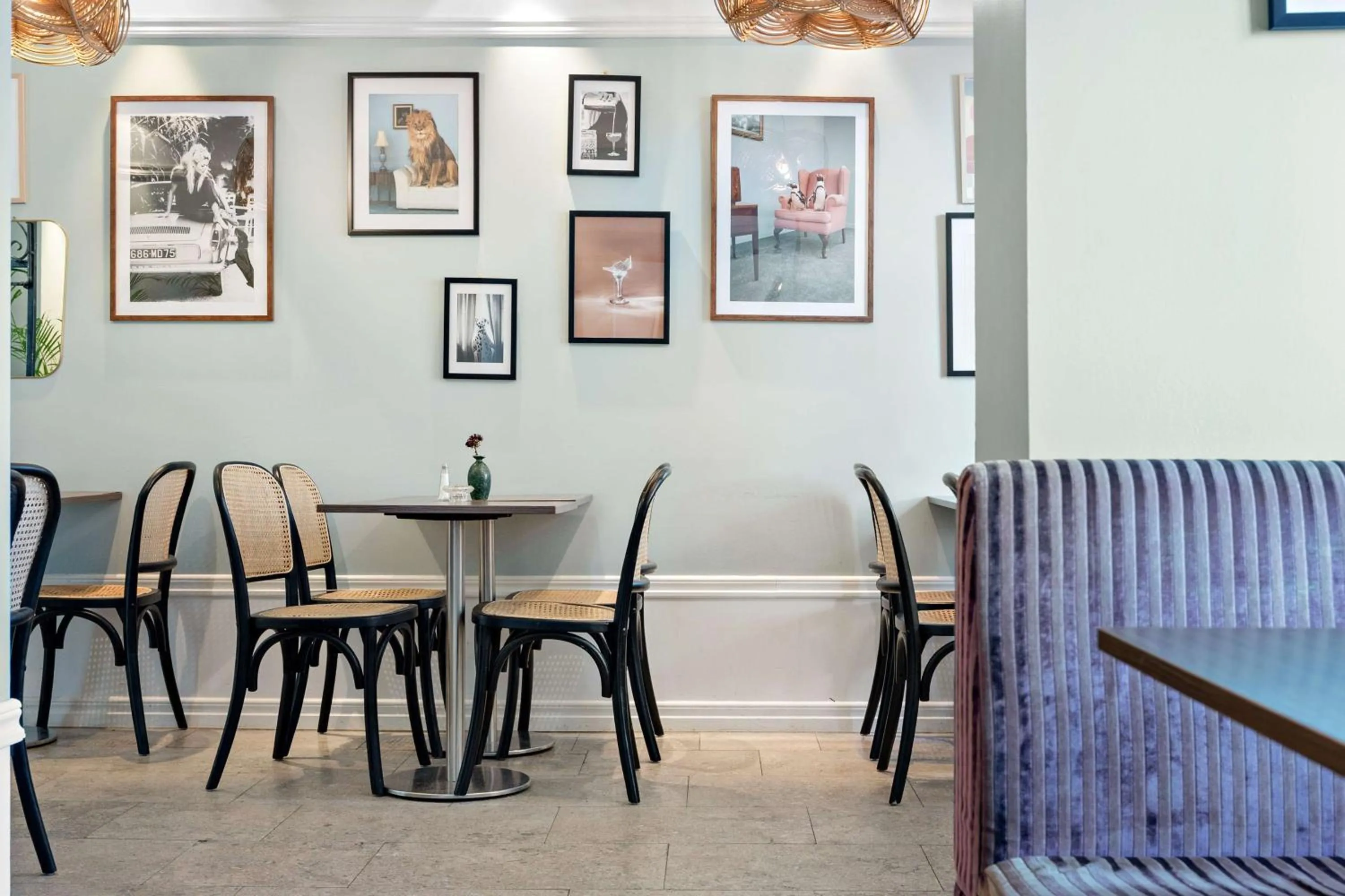 Restaurant/places to eat in Donners Hotell