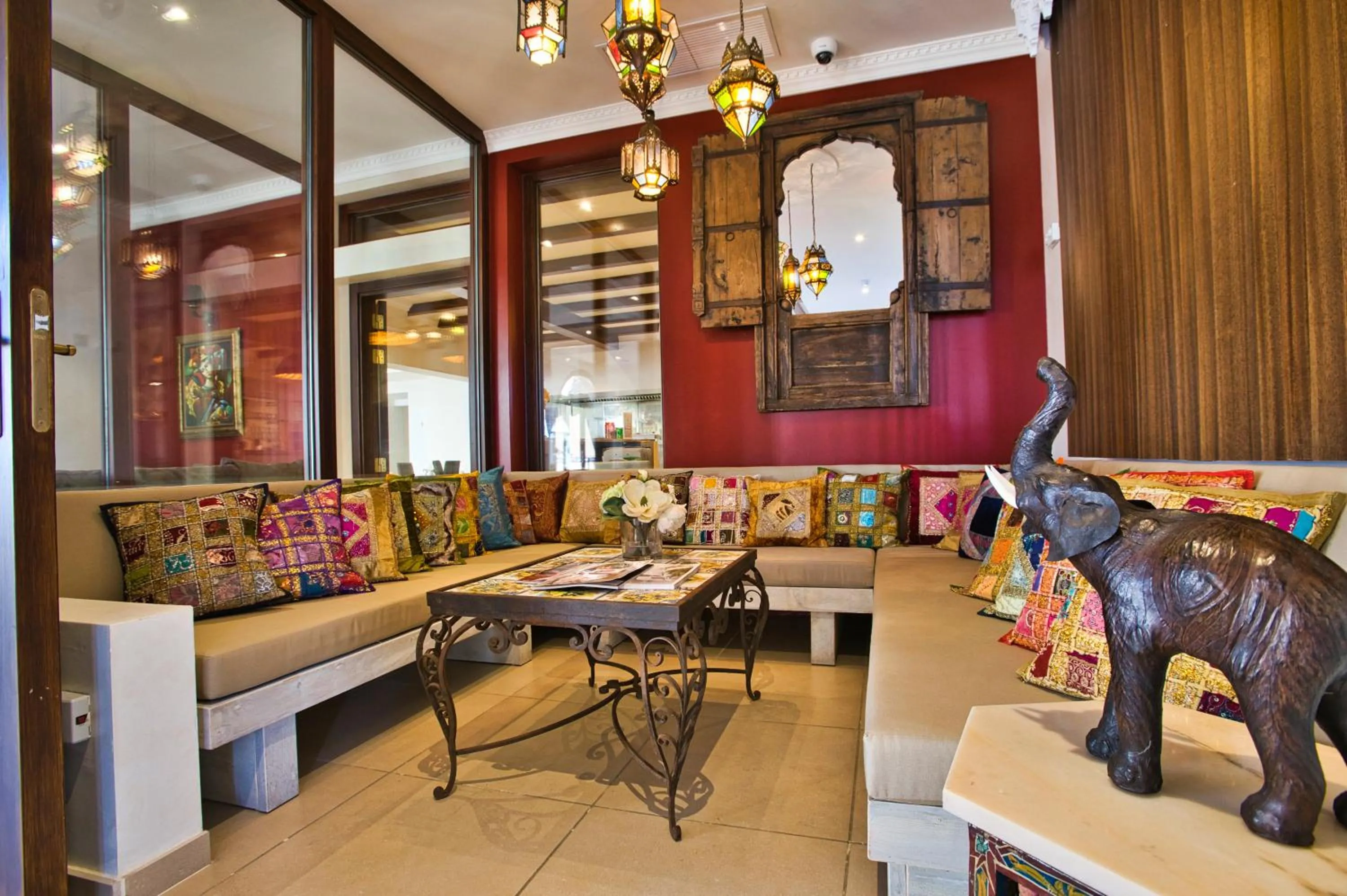 Living room in Paloma Blanca Boutique Hotel