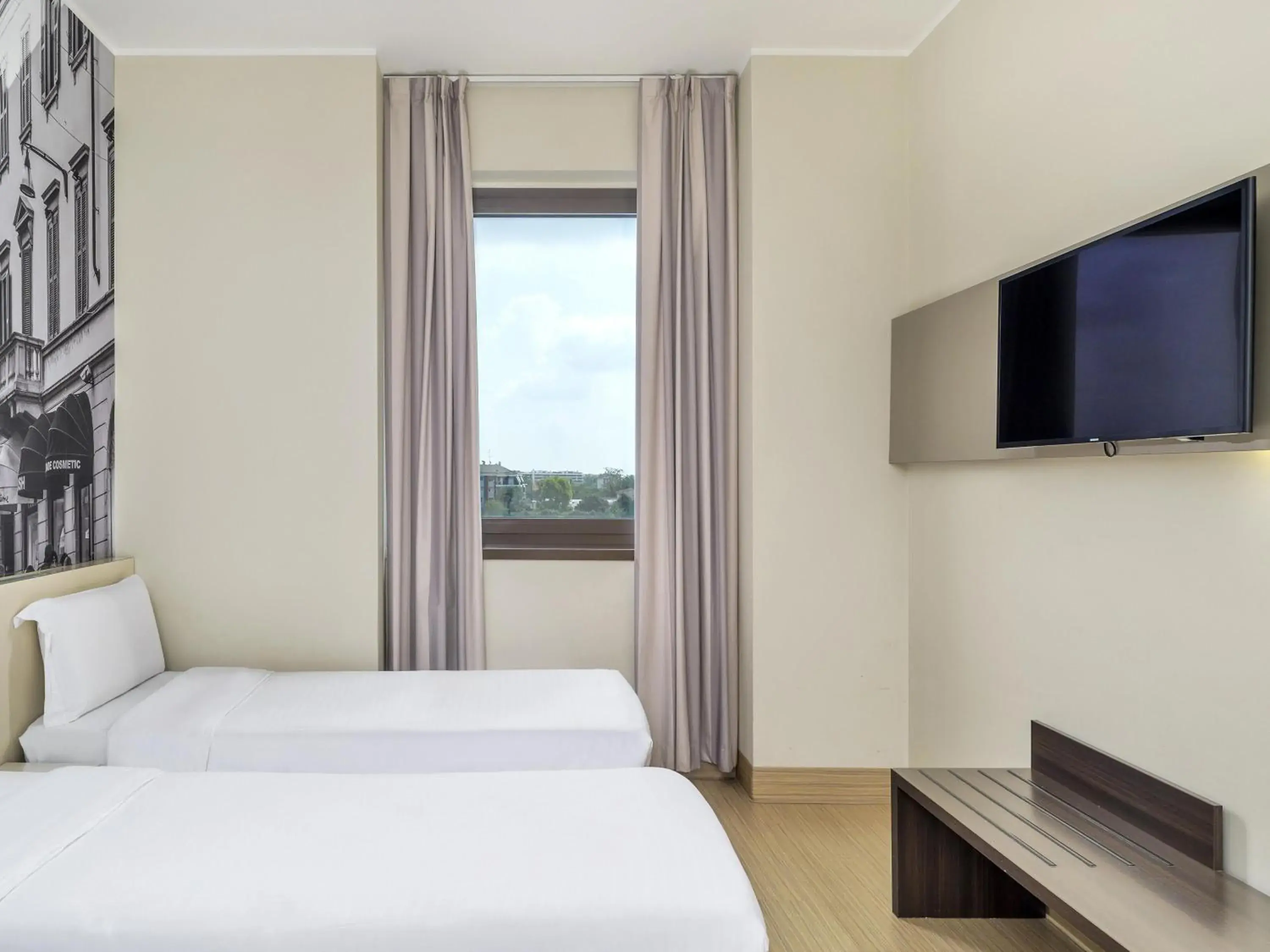 Twin Room - Disability Access in B&B Hotel Milano-Monza Twin Room - Disability Access in B&B Hotel Milano-Monza