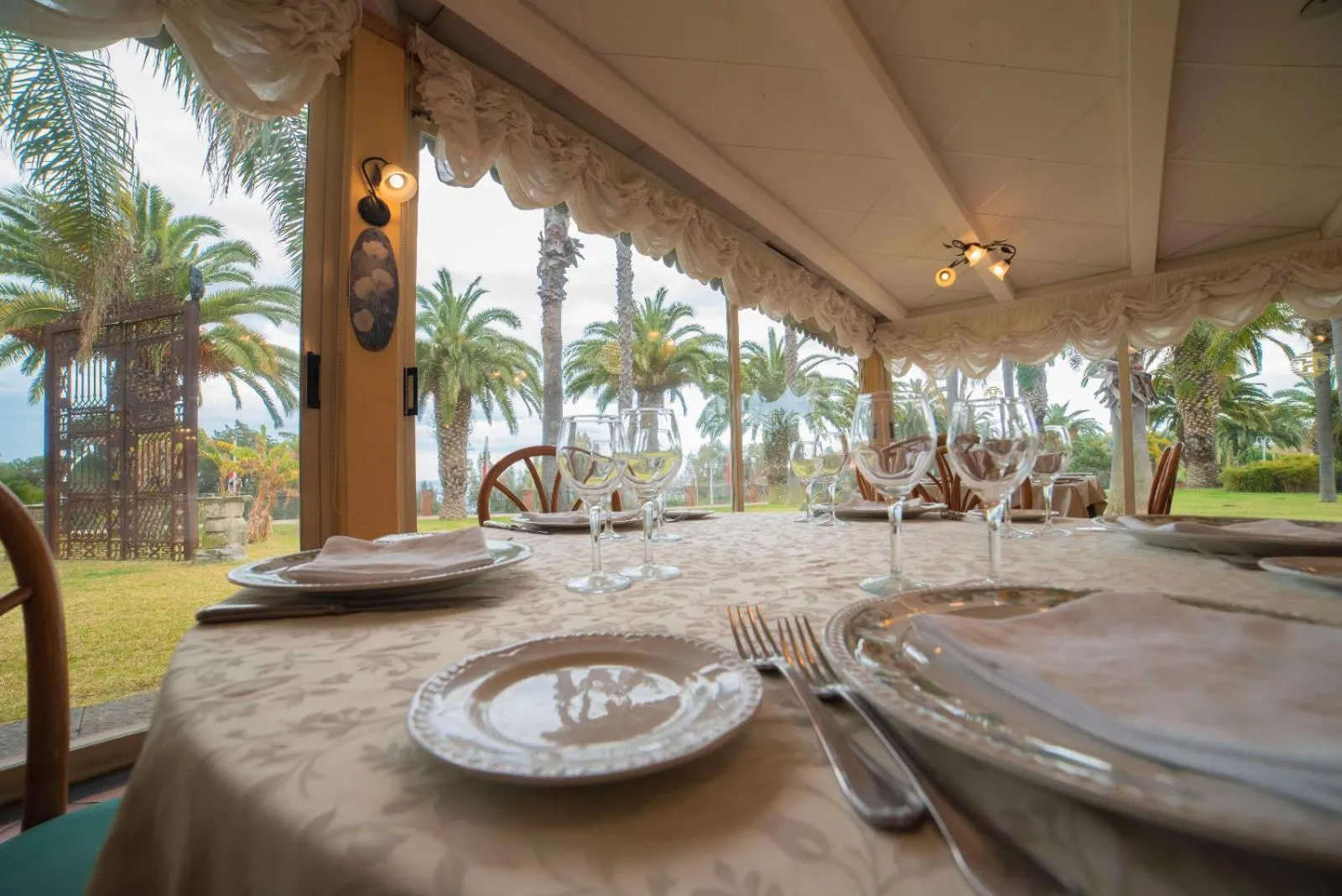 Restaurant/places to eat in Orizzonte Acireale Hotel