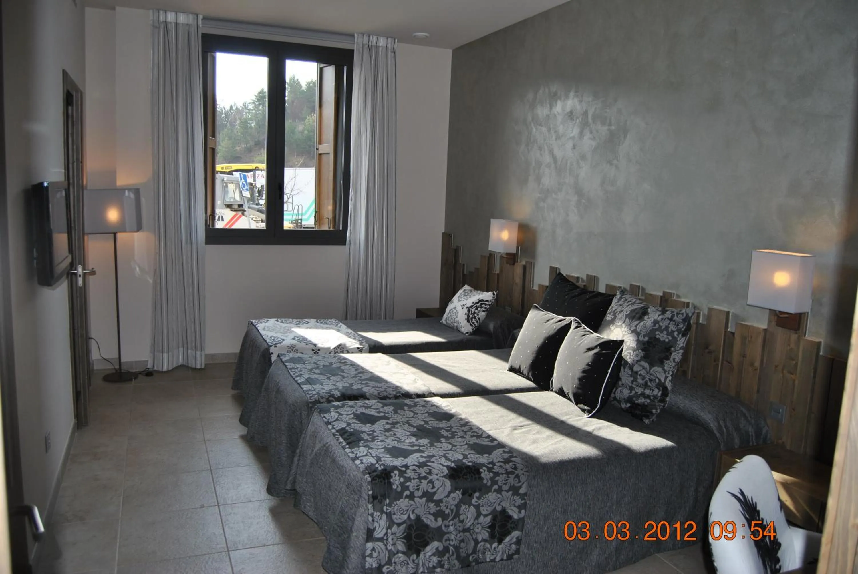 Photo of the whole room, Bed in Santa Bárbara