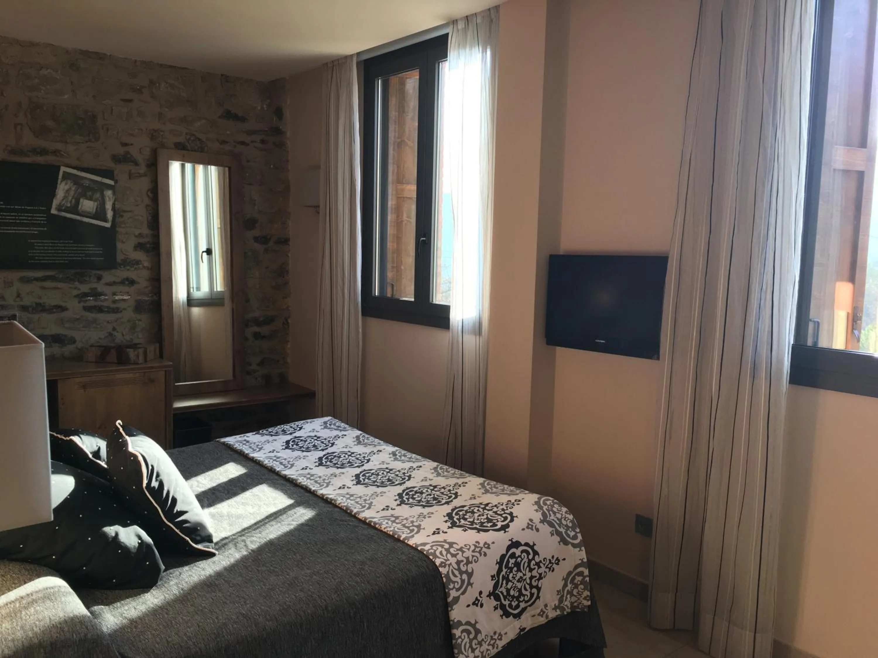 Decorative detail, Bed in Santa Bárbara