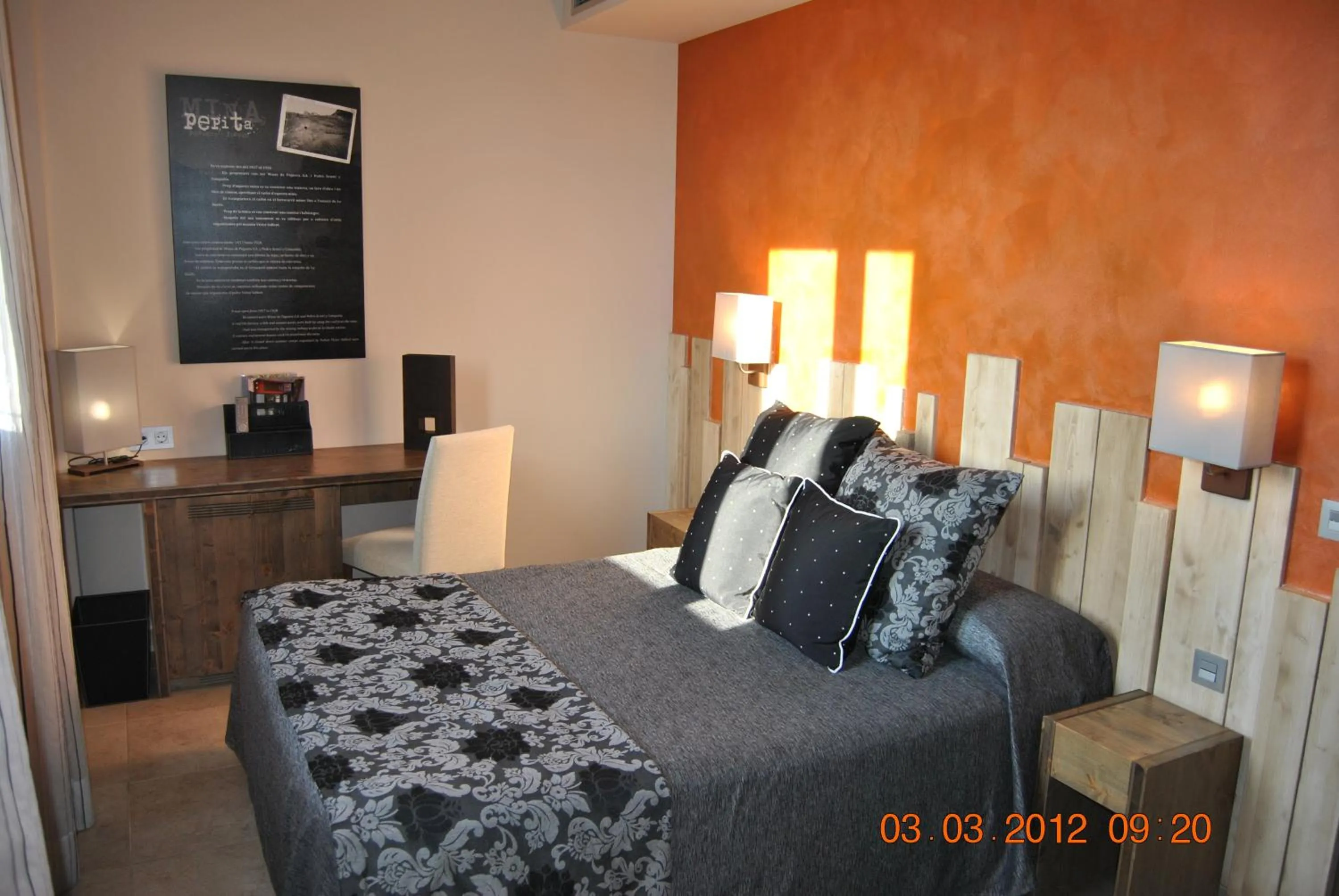 Photo of the whole room, Bed in Santa Bárbara